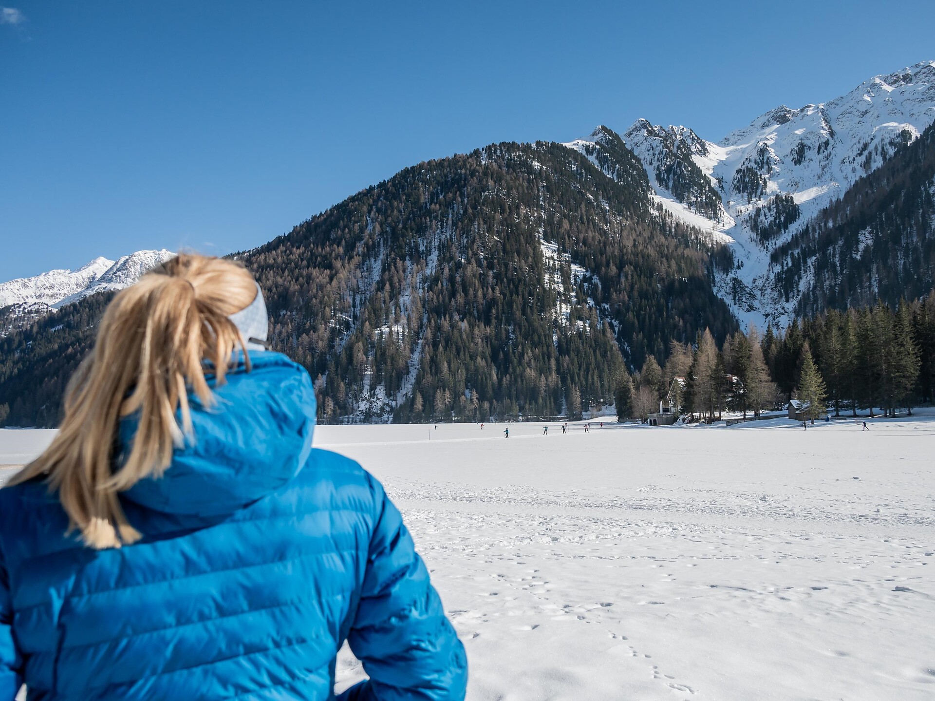 Winter hiking trail at Lake Antholz - Dolomites Region Kronplatz/Plan de Corones - #7 - suedtirol.info