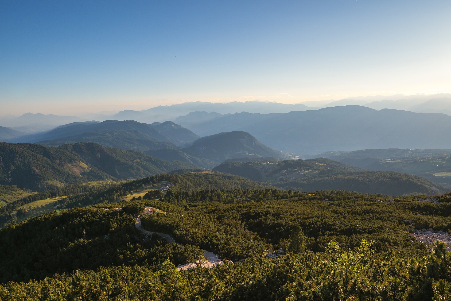 Hike from Passo Oclini at the top of the Corno Bianco -  - #1 - suedtirol.info