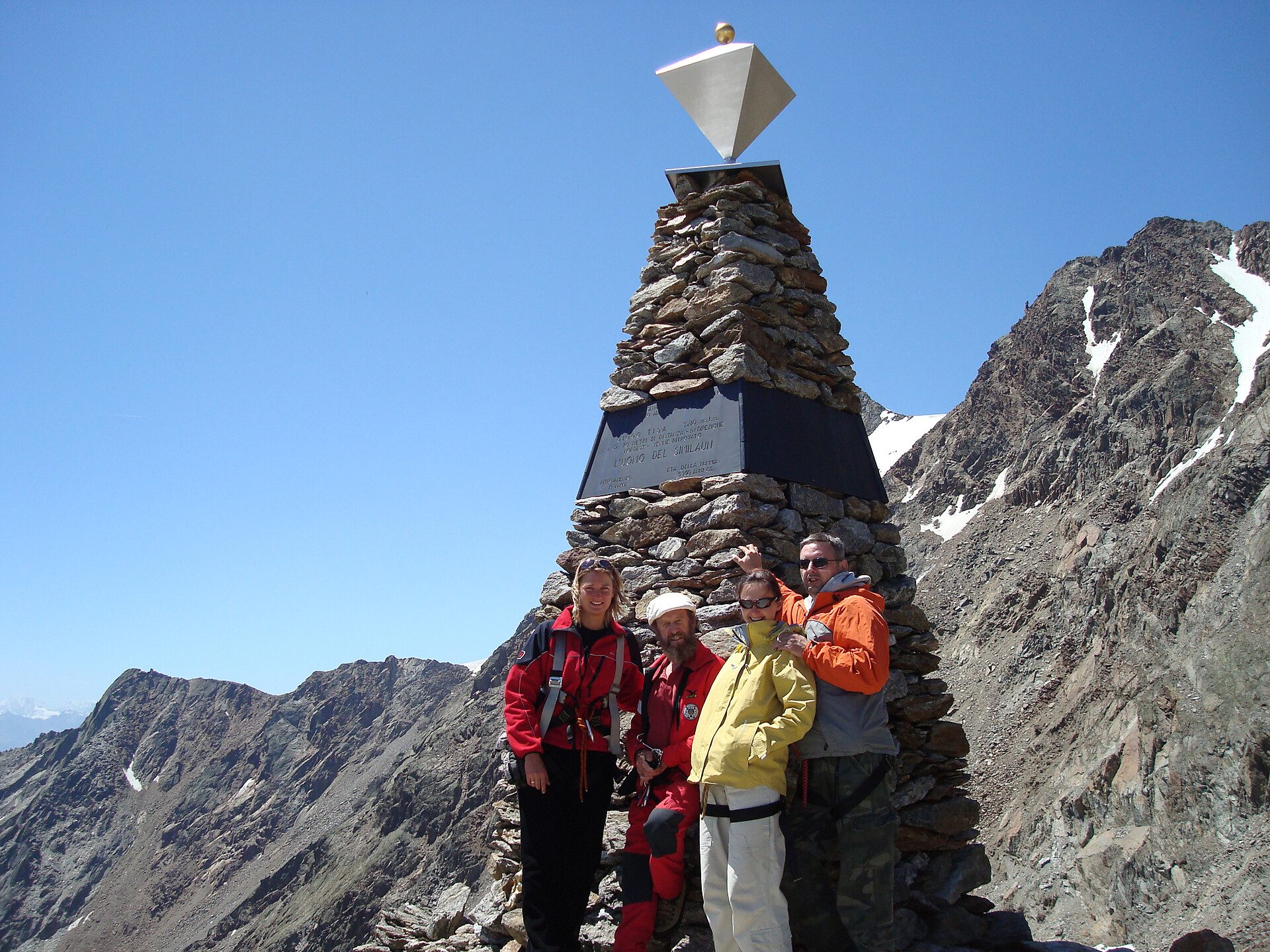 Hiking trail to the place of discovery of Ötzi Schnals/Senales 1 suedtirol.info