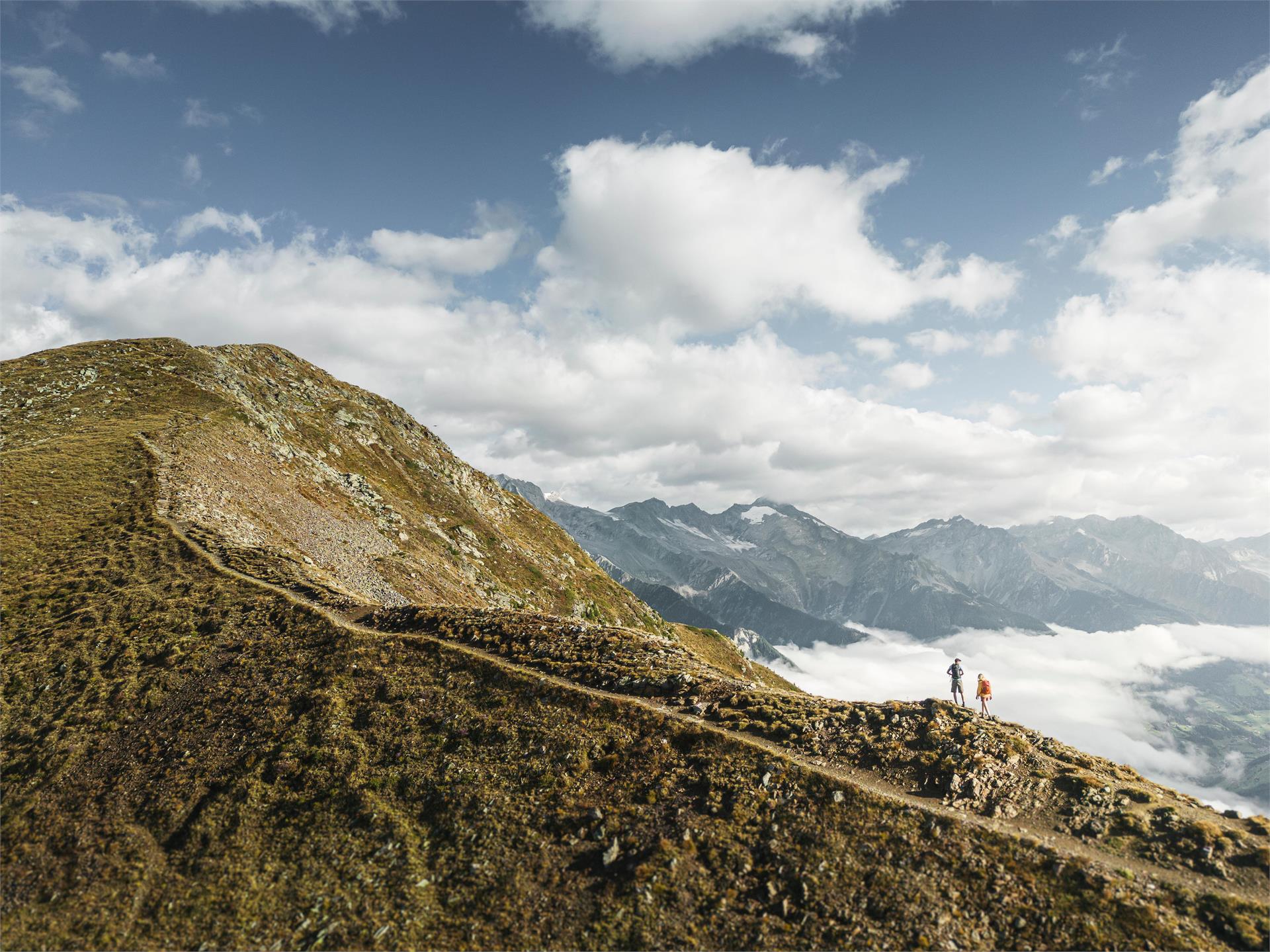 Long-distance trek on the sunny side of the Zillertal Alps - from Sterzing to the Birnlückenhütte Sterzing/Vipiteno 1 suedtirol.info