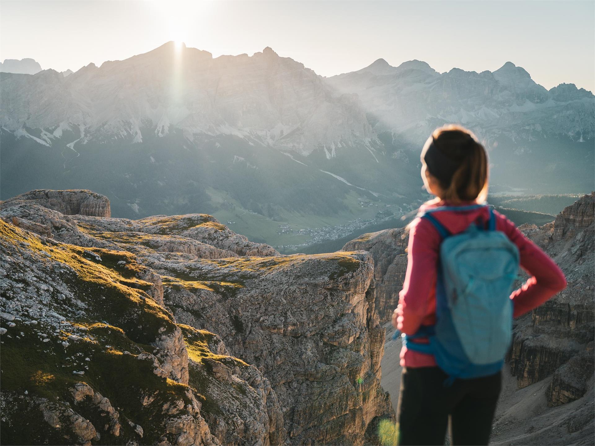 From Colfosco to the Sassongher and Gherdenacia, ending in La Villa Corvara 1 suedtirol.info