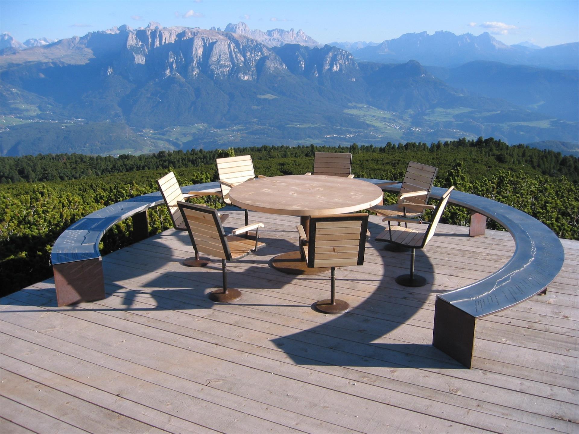 Wanderung am Panoramaweg Rittner Horn, Sommer Ritten 1 suedtirol.info