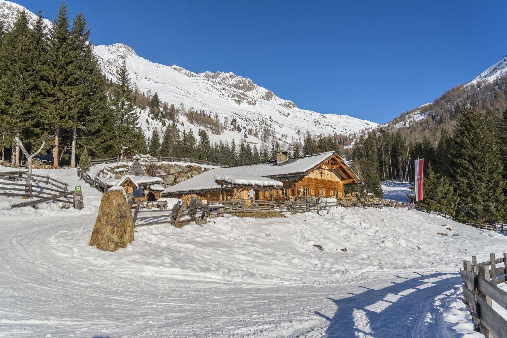 Winter hike: The Messnerhütte hut in the Val Casies Valley (1660m) Gsies/Valle di Casies 1 suedtirol.info