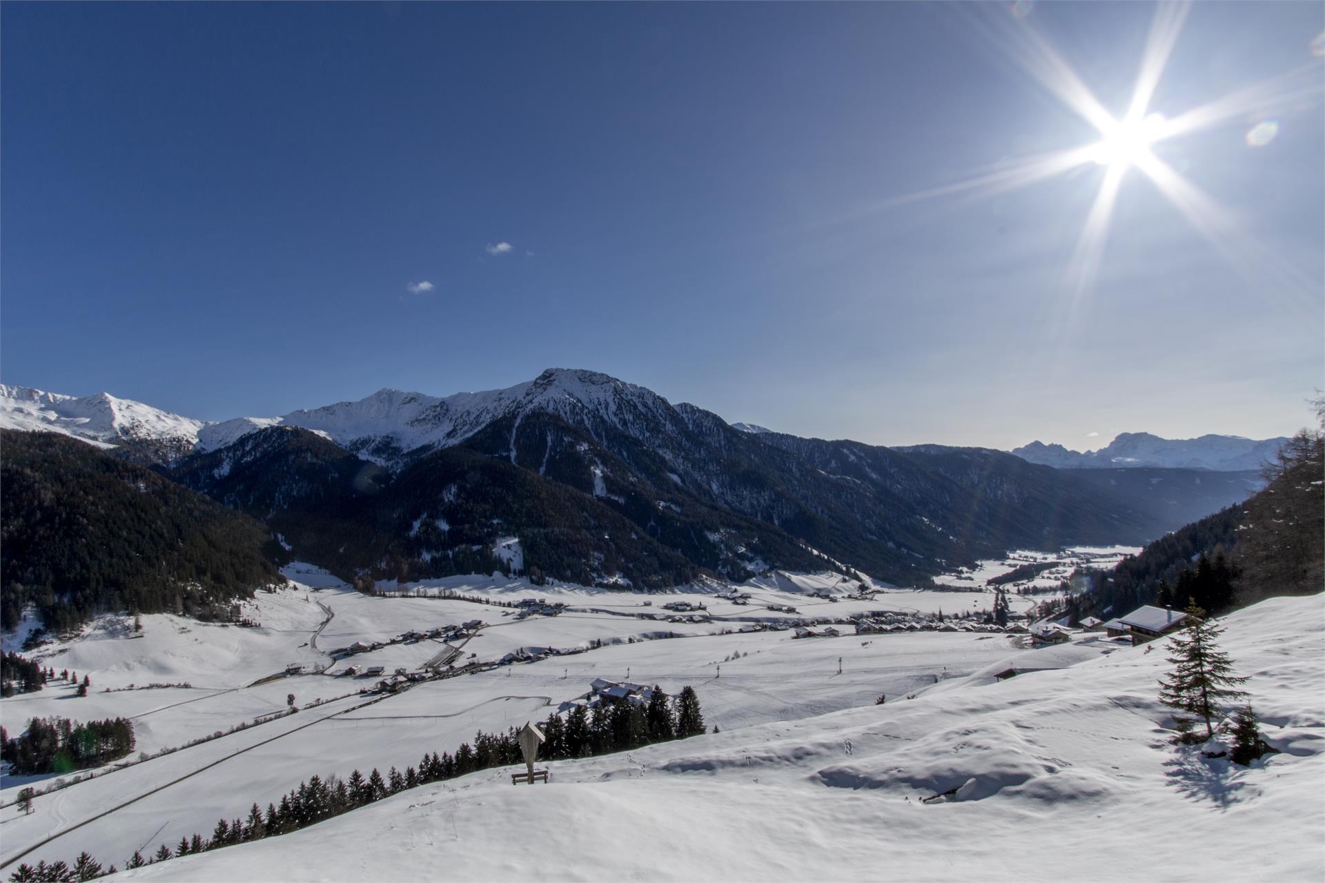 Winter hike: Passing by historic farmsteads and farmhouses Gsies/Valle di Casies 1 suedtirol.info