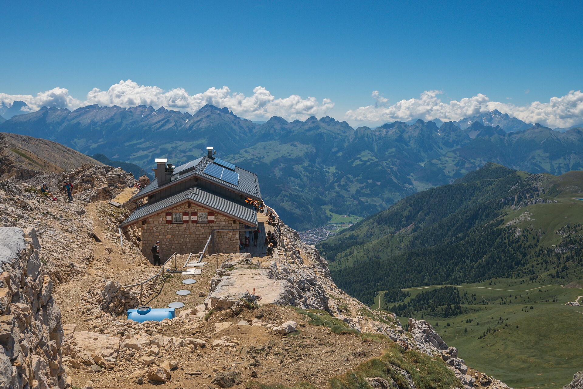 Hike to the Latemarhütte Mountain Hut - Dolomites Region Eggental - #2 - suedtirol.info