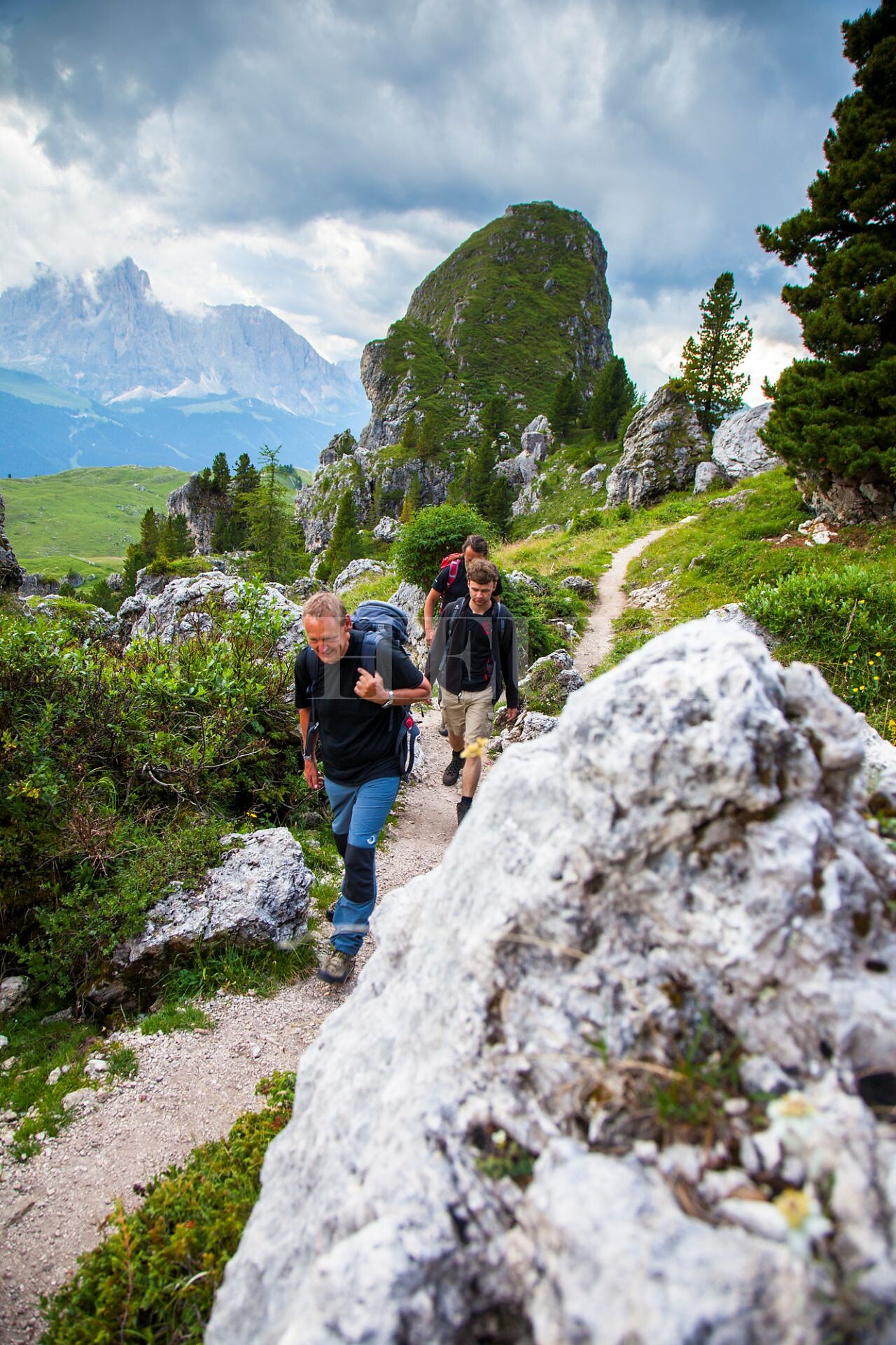 Seceda - Ridge Line through the Forcella Mezdì - Dolomites Region Val Gardena - #6 - suedtirol.info