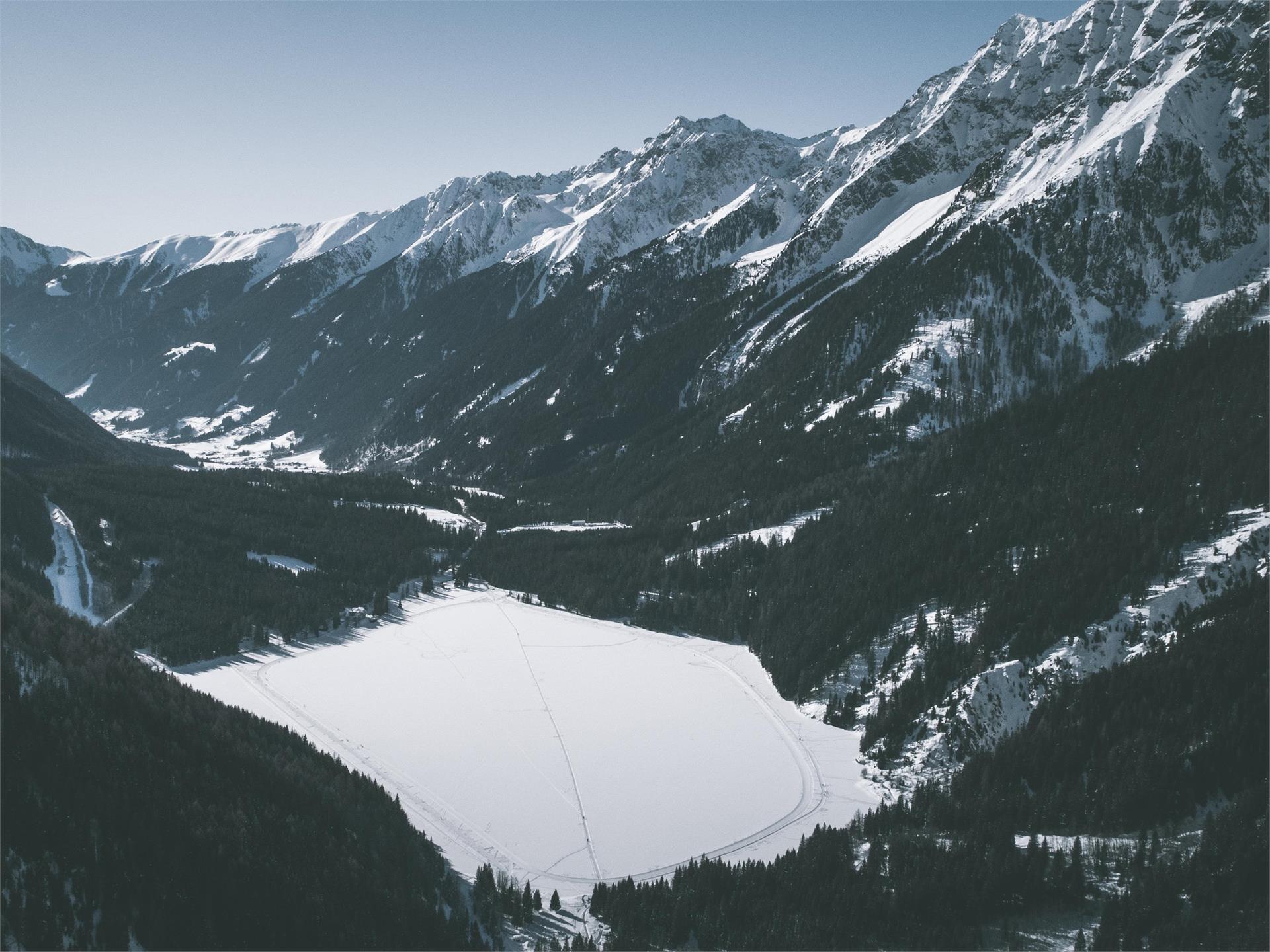 Winterwanderweg Antholzer See Rasen-Antholz 1 suedtirol.info