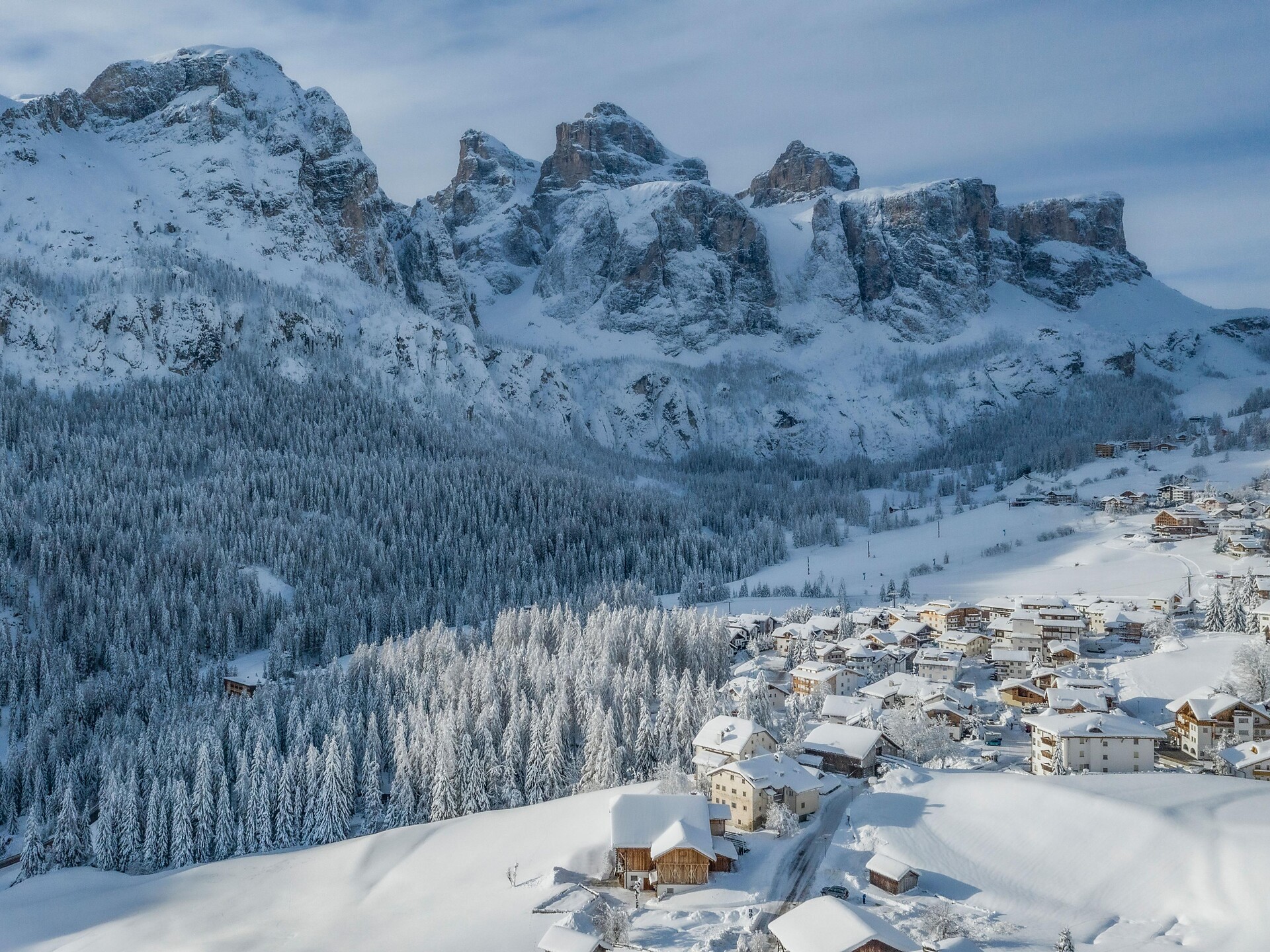 Escursione invernale Corvara - Colfosco - cascate Pisciadú Corvara 1 suedtirol.info