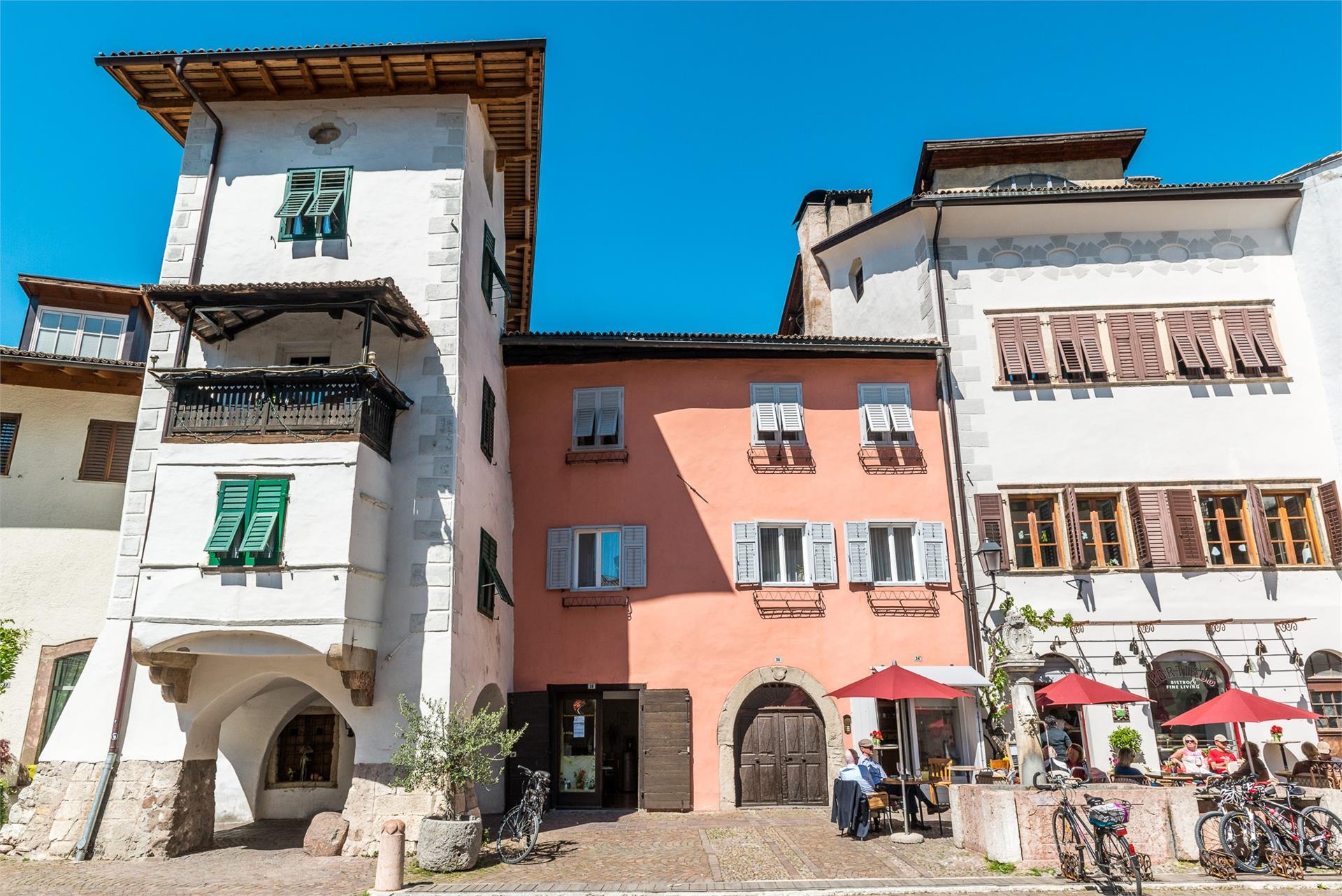 Weinradroute Süd, Wein & Rad: Gewürztraminer & Blauburgunder Kurtatsch an der Weinstraße 6 suedtirol.info