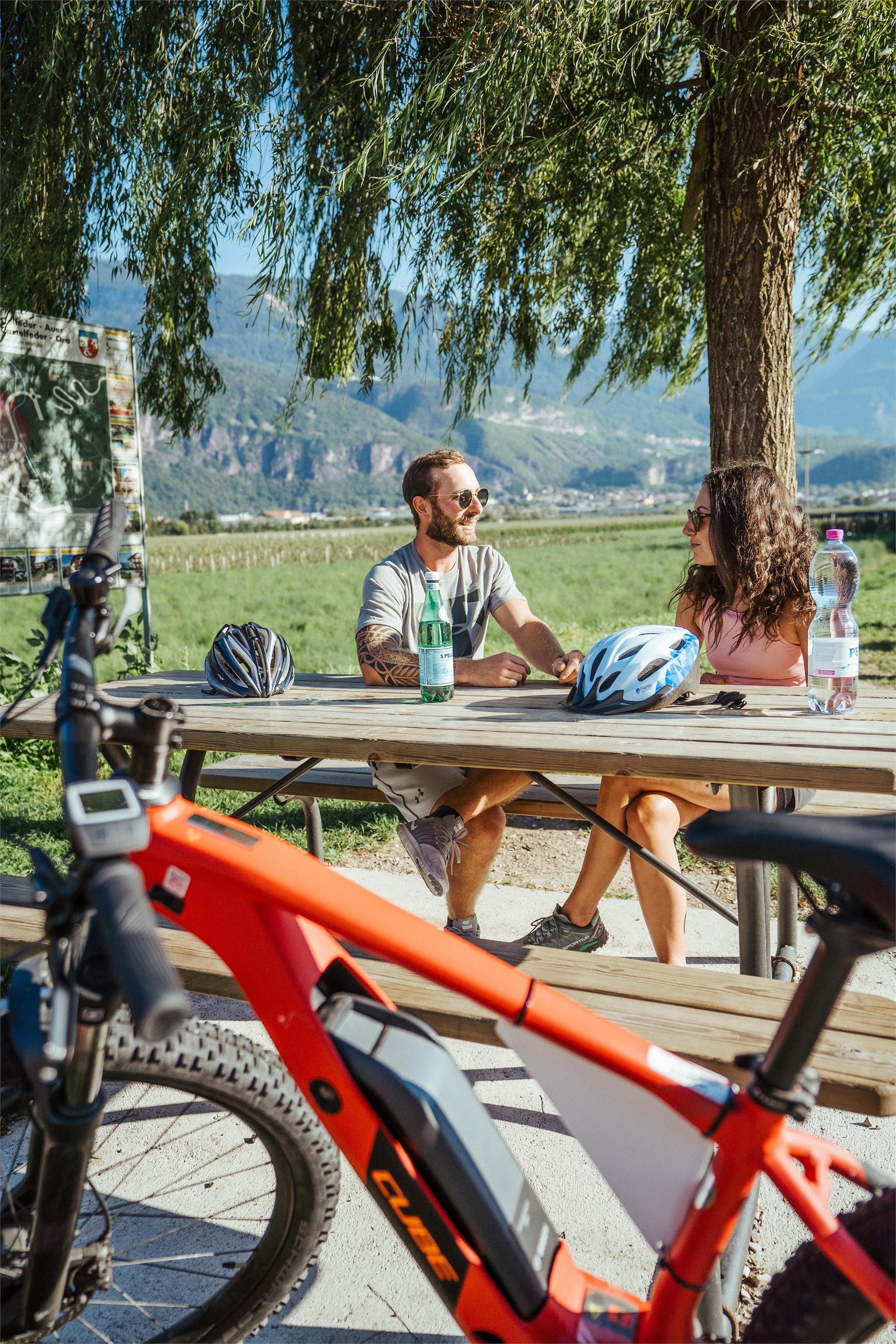 Weinradroute Süd, Wein & Rad: Gewürztraminer & Blauburgunder Kurtatsch an der Weinstraße 13 suedtirol.info