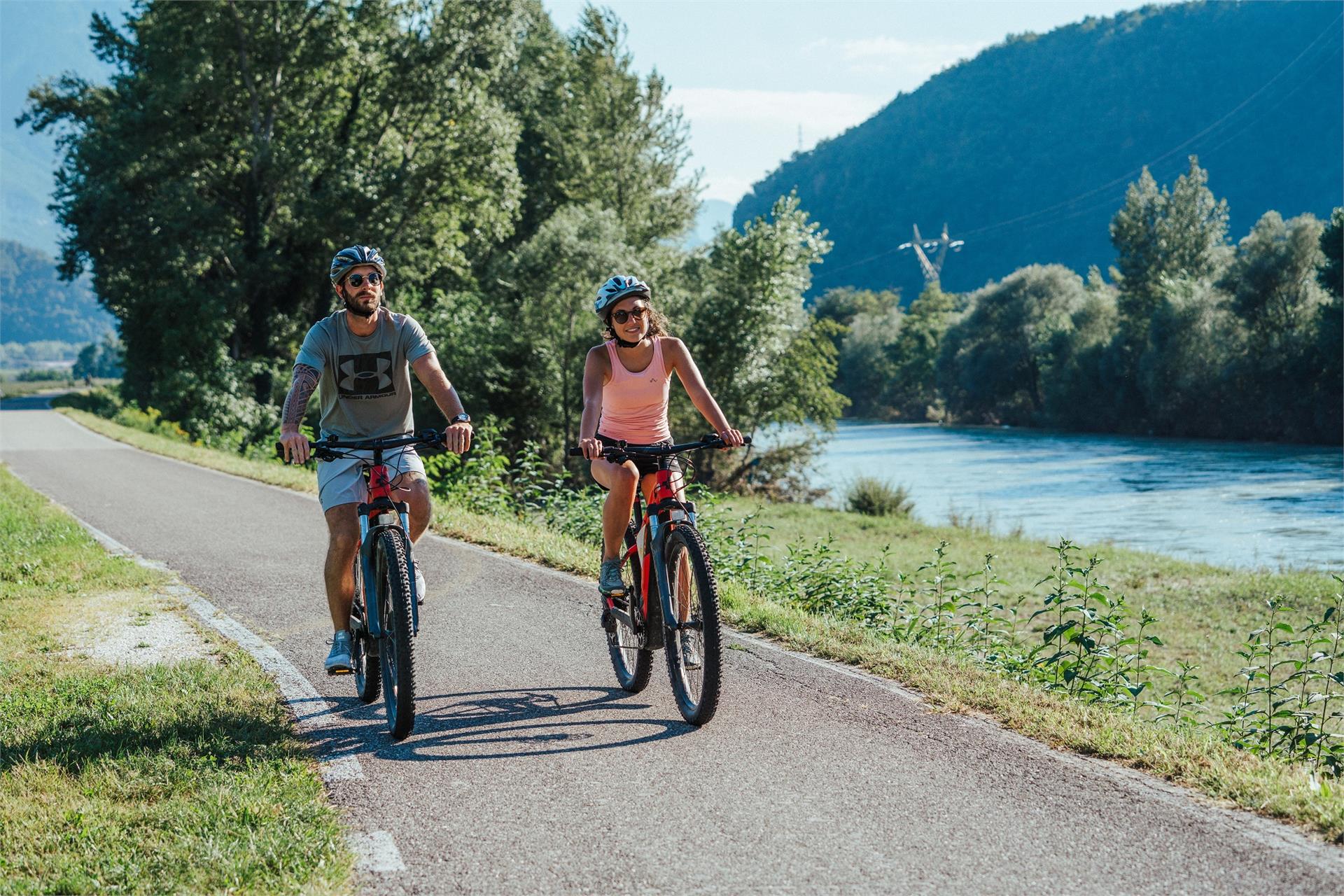 Weinradroute Süd, Wein & Rad: Gewürztraminer & Blauburgunder Kurtatsch an der Weinstraße 12 suedtirol.info