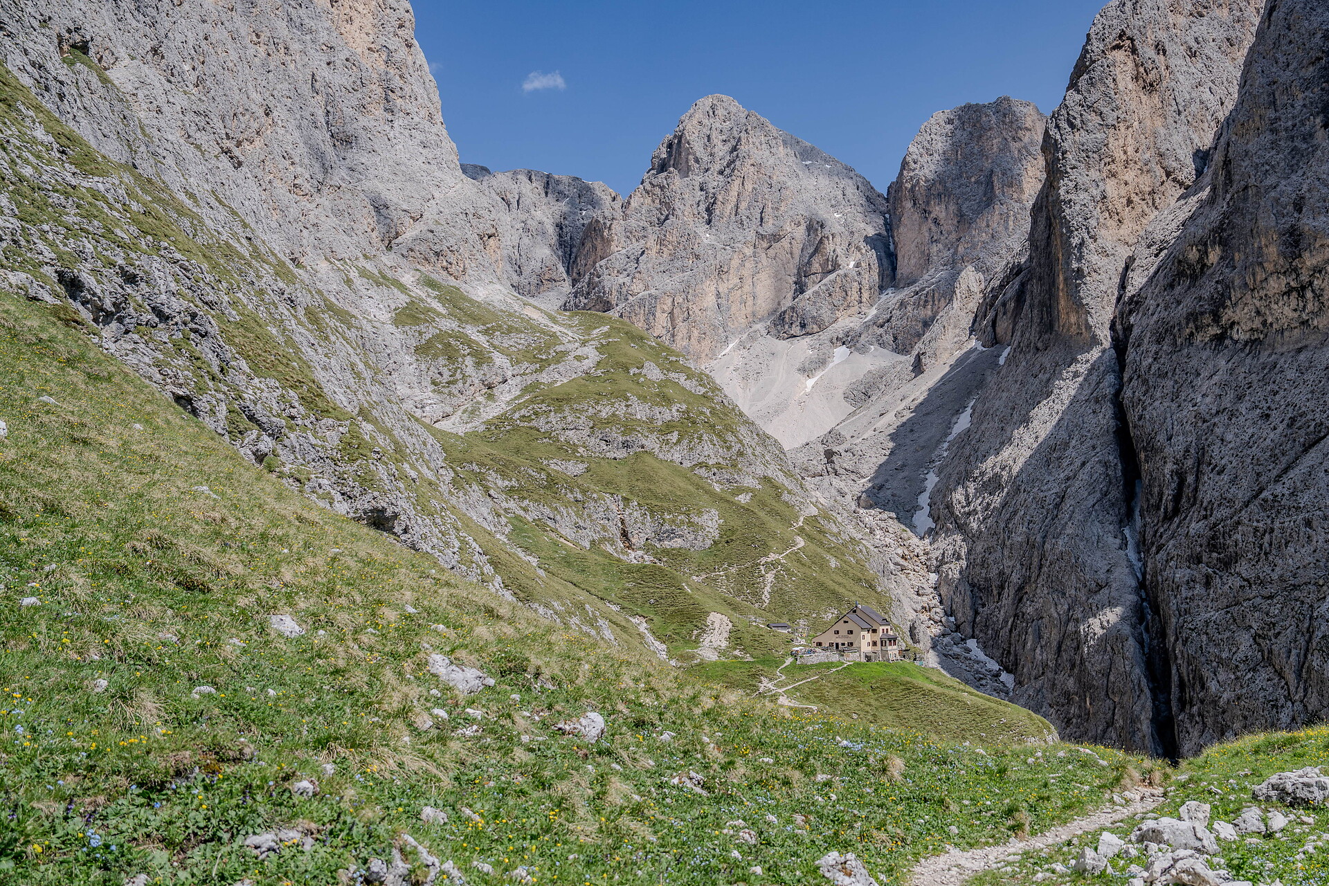 Hike to the Grasleiten Hut  - Dolomites Region Seiser Alm - #1 - suedtirol.info