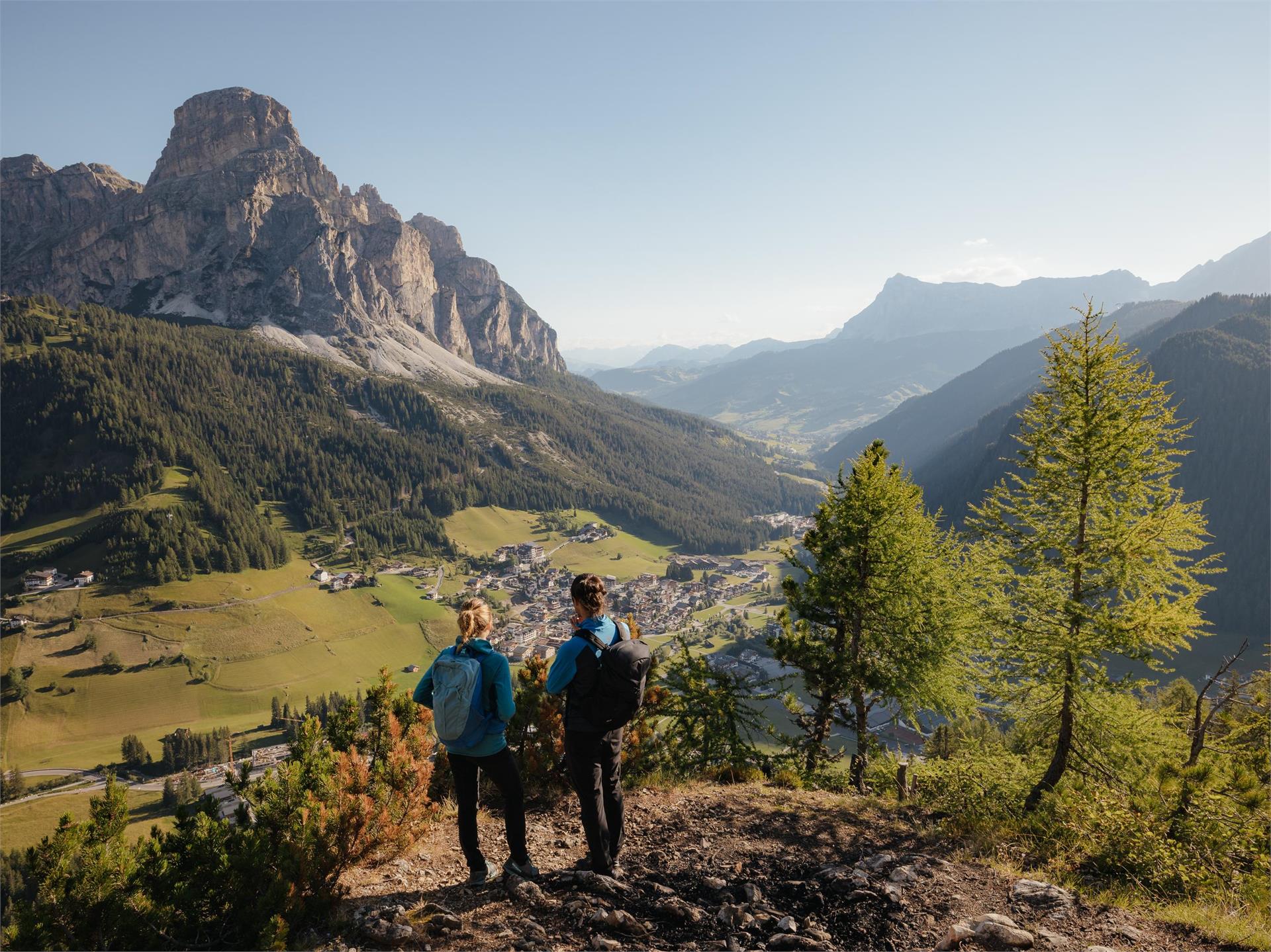 Hike from the Franz Kostner hut to Corvara via Crëp de Sela Corvara 1 suedtirol.info