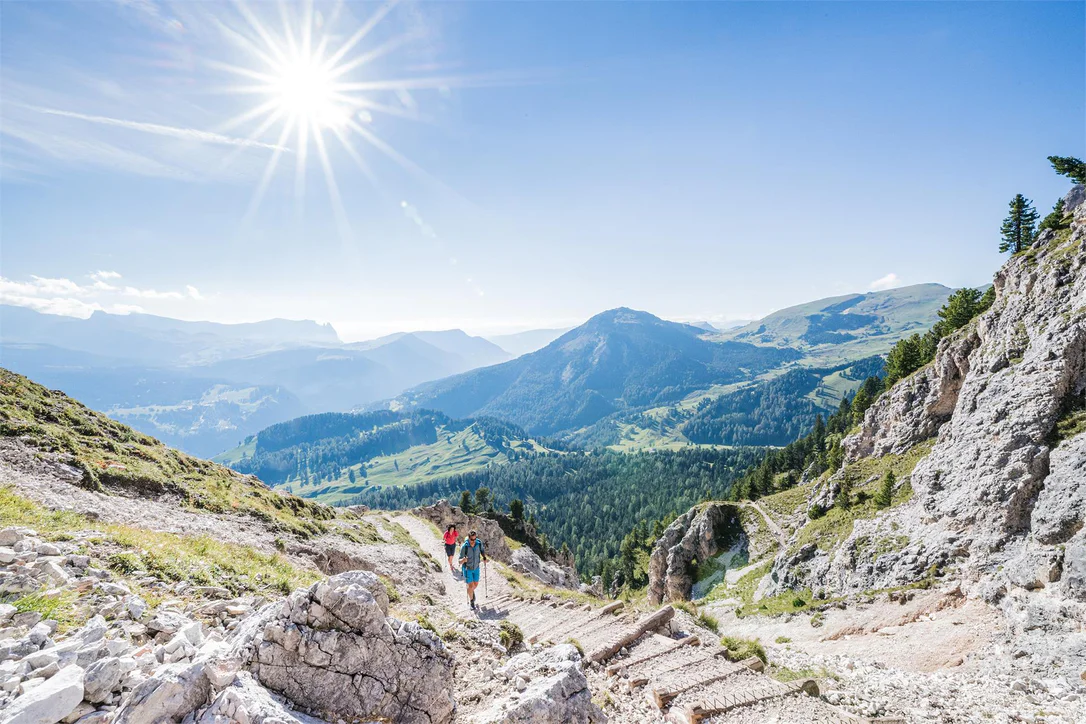 Escursione al rifugio Stevia passando per la forcella Piza giungendo al rifugio Firenze