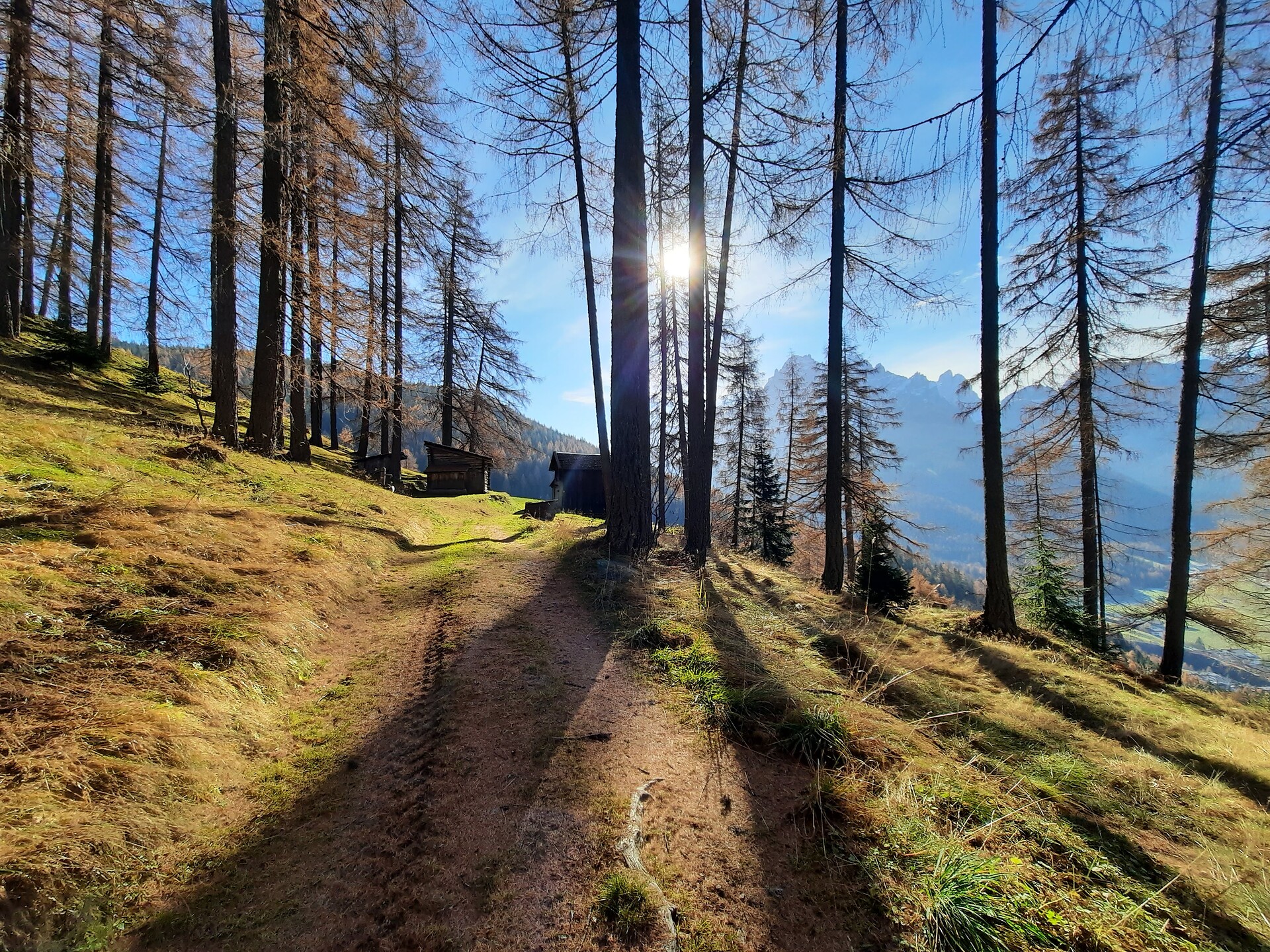 Hike: Haus der Berge - Lärchenhütte hut - Dolomites Region 3 Zinnen - #1 - suedtirol.info