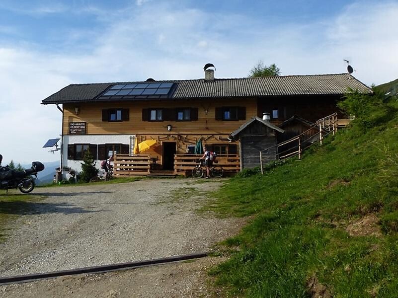Pasture Zirog/Zitago and Mountain hut Enzian/Rifugio Genziana Brenner/Brennero 1 suedtirol.info