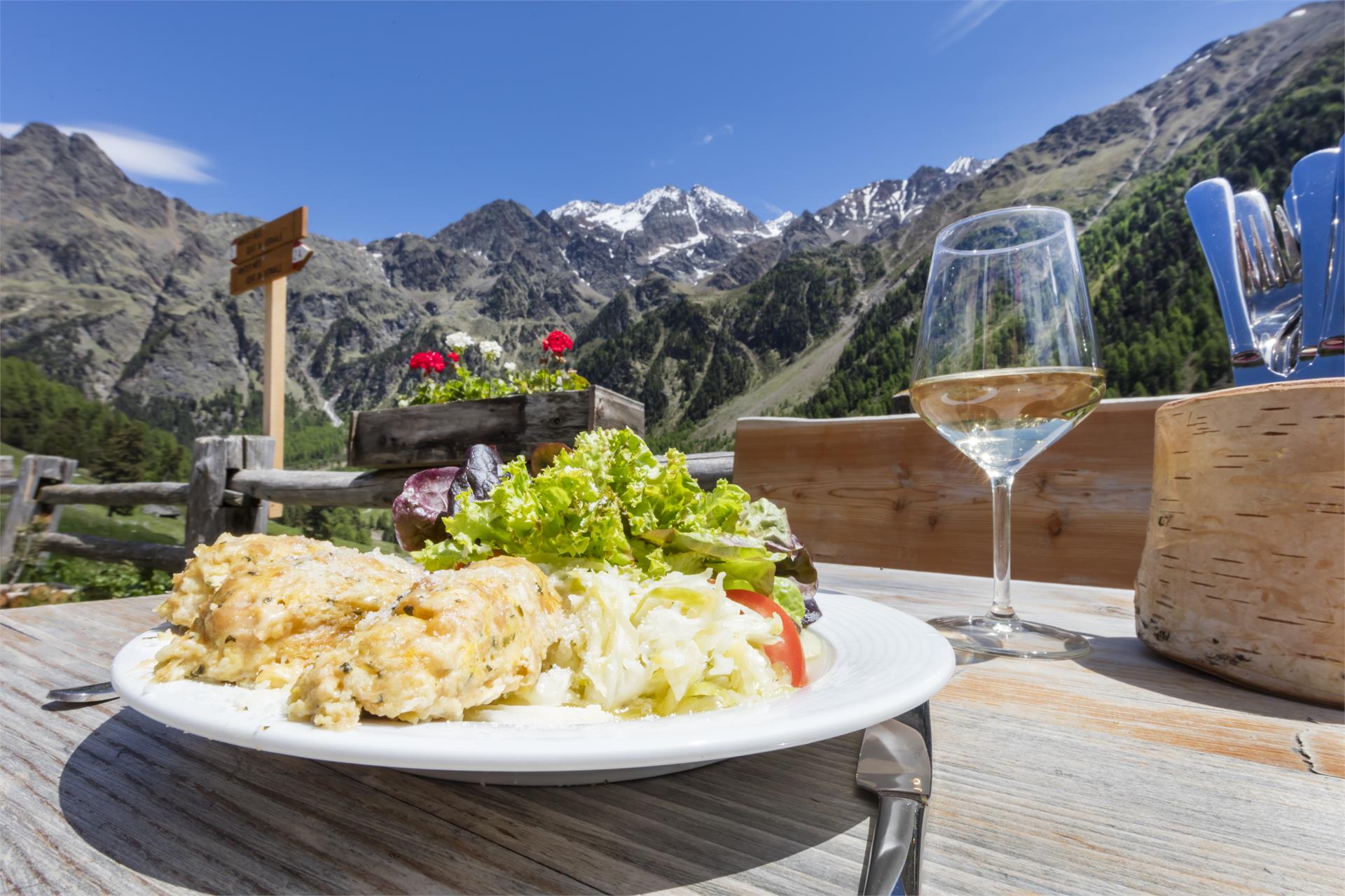 Hike to Matscheralm Alpine Pasture Mals/Malles 2 suedtirol.info
