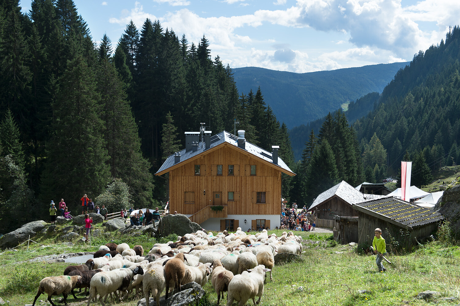 Zieltal / Val di Tel escursione tra rifugi e baite