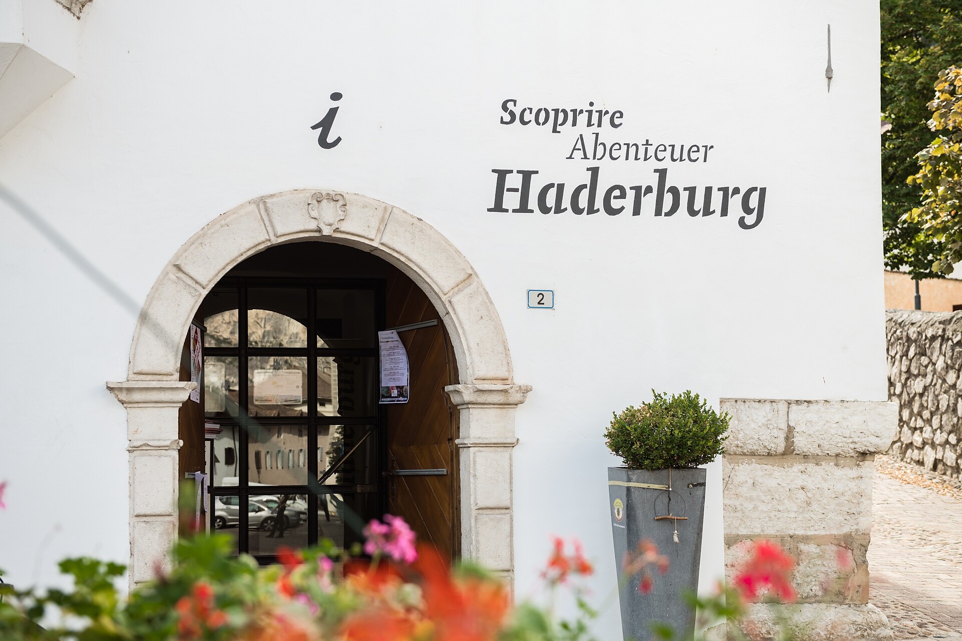 Touristinfo Castelfeder / Haderburg