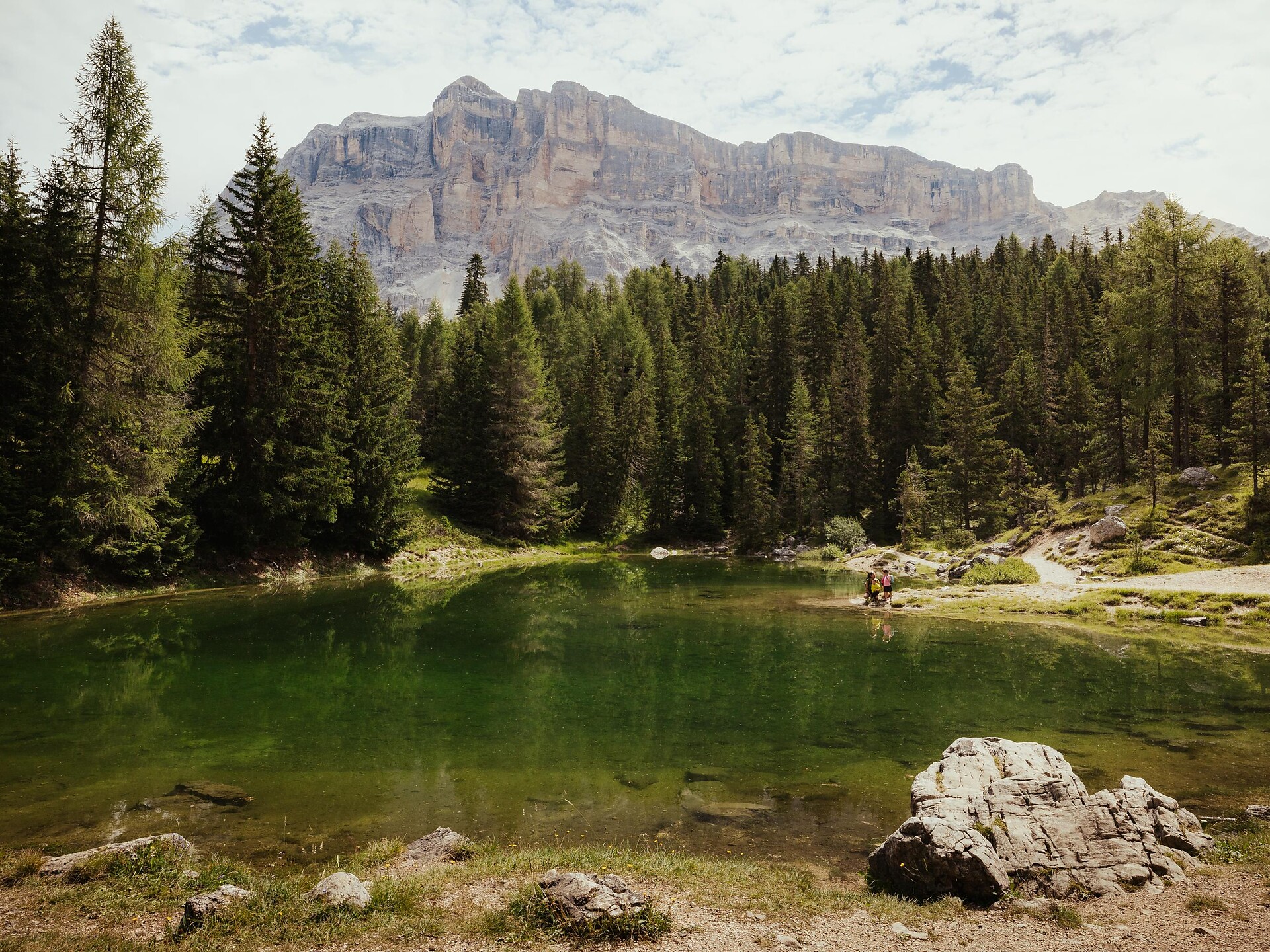 Alla malga Pasciantadú passando dal lago Lech Dlá Lé Badia 2 suedtirol.info