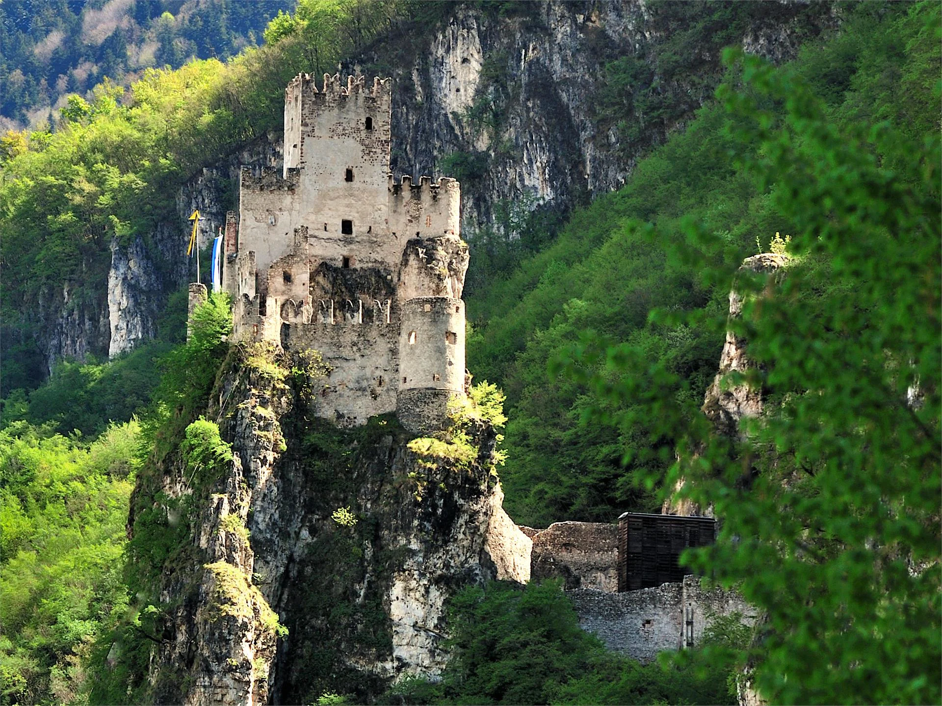 The mystical Haderburg Castle in Salorno Auer/Ora 1 suedtirol.info