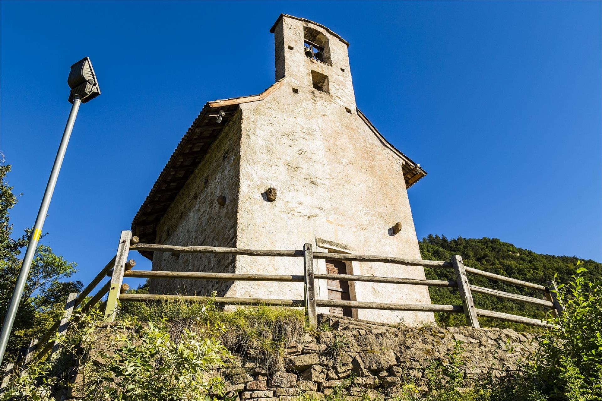 Alla chiesetta di Peterköfele Laives 1 suedtirol.info