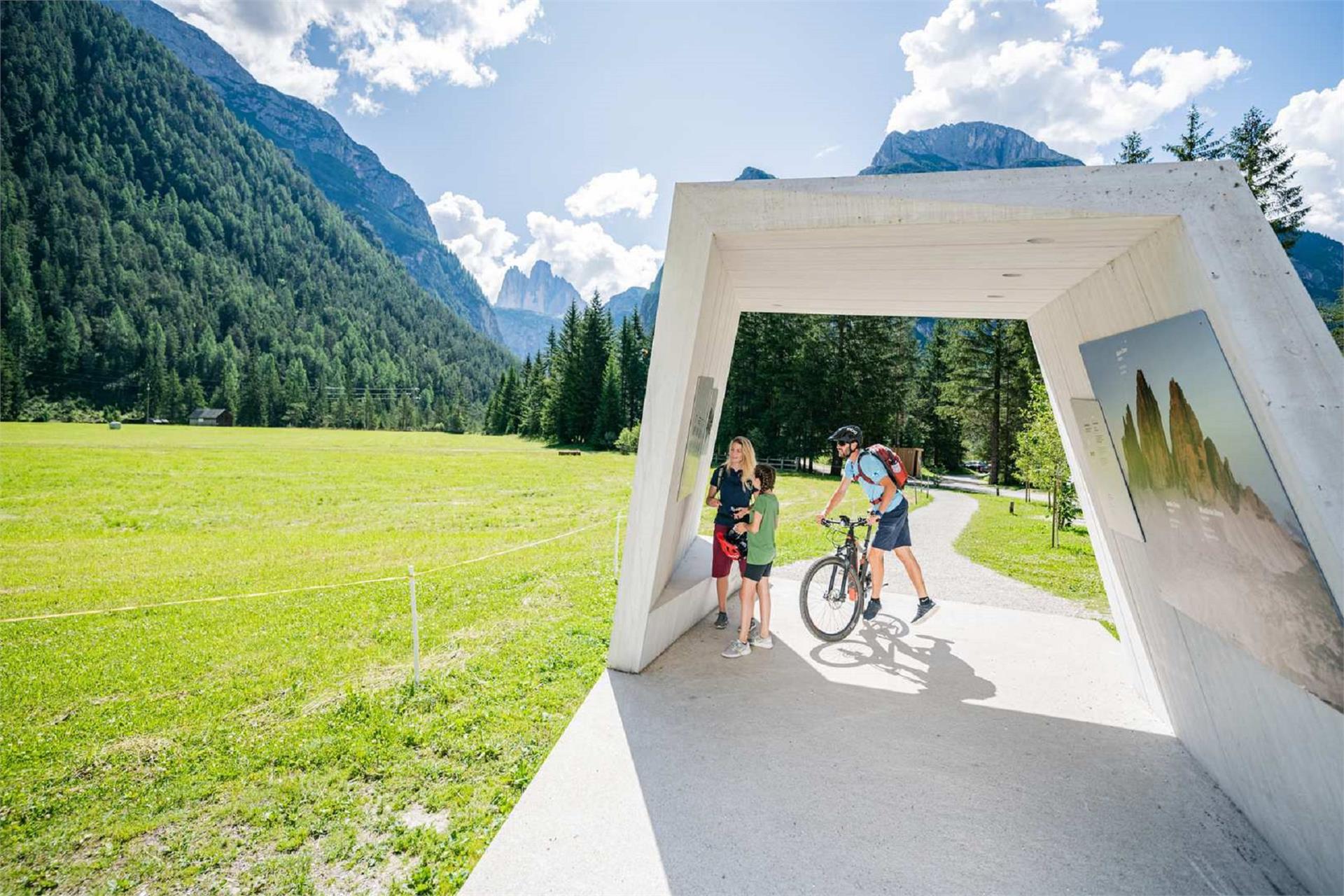 Zum Drei Zinnen Blick Toblach 1 suedtirol.info