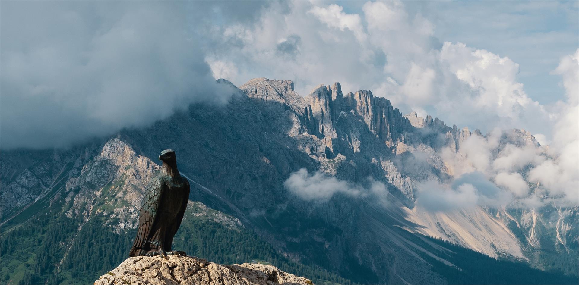 Al Monumento Christomannos Nova Levante 1 suedtirol.info