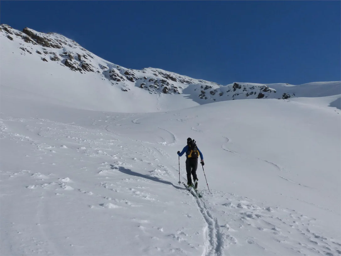 Alla cima di Tella in inverno