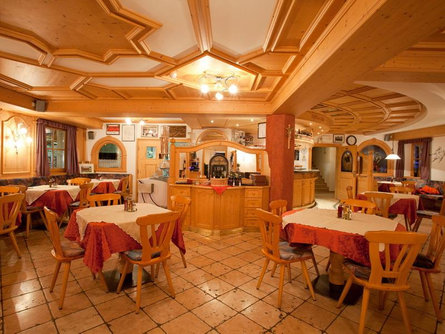 Arnold's Restaurant - Pizzeria Al Plan/San Vigilio 3 suedtirol.info