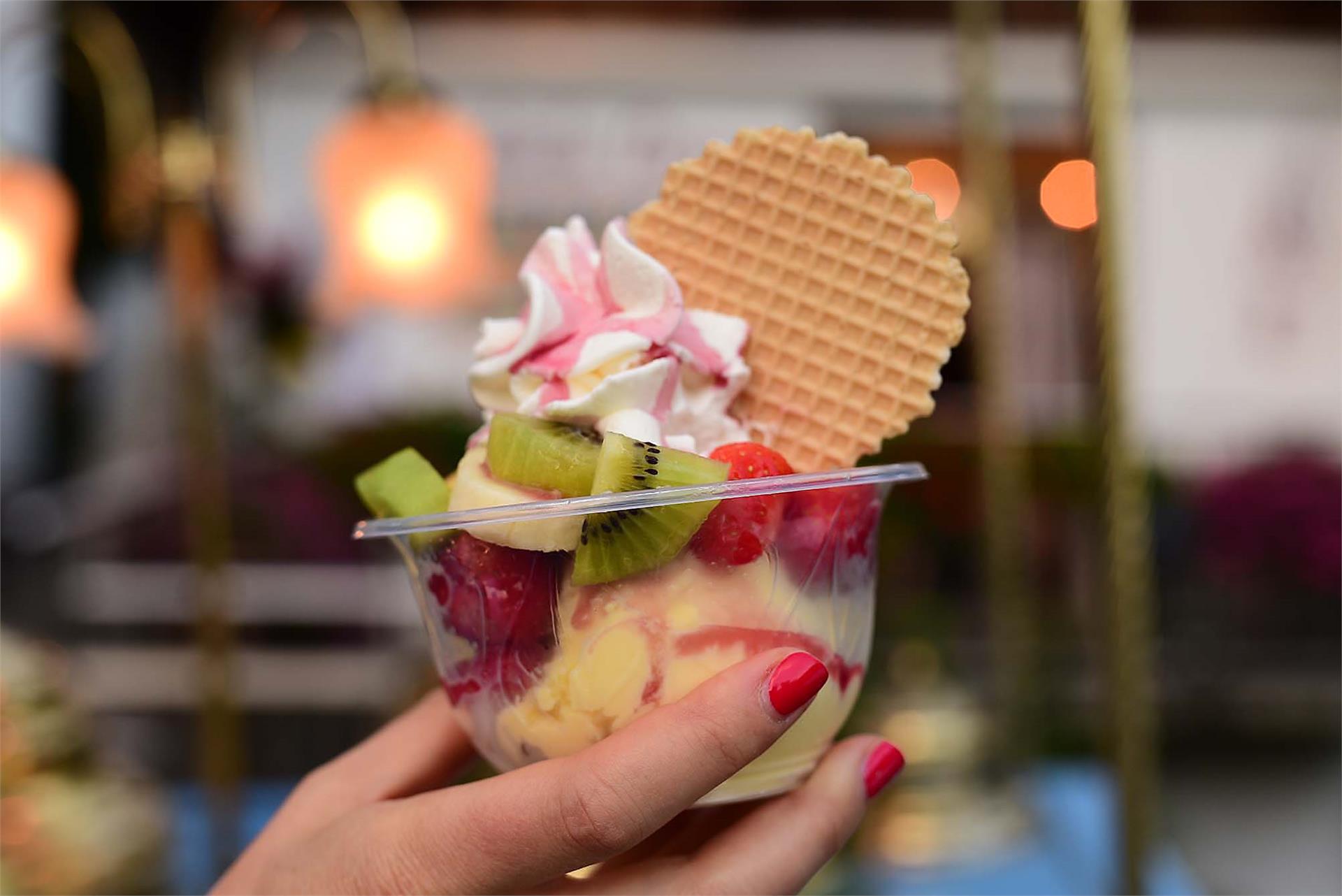 Anny - gelateria Scena 5 suedtirol.info