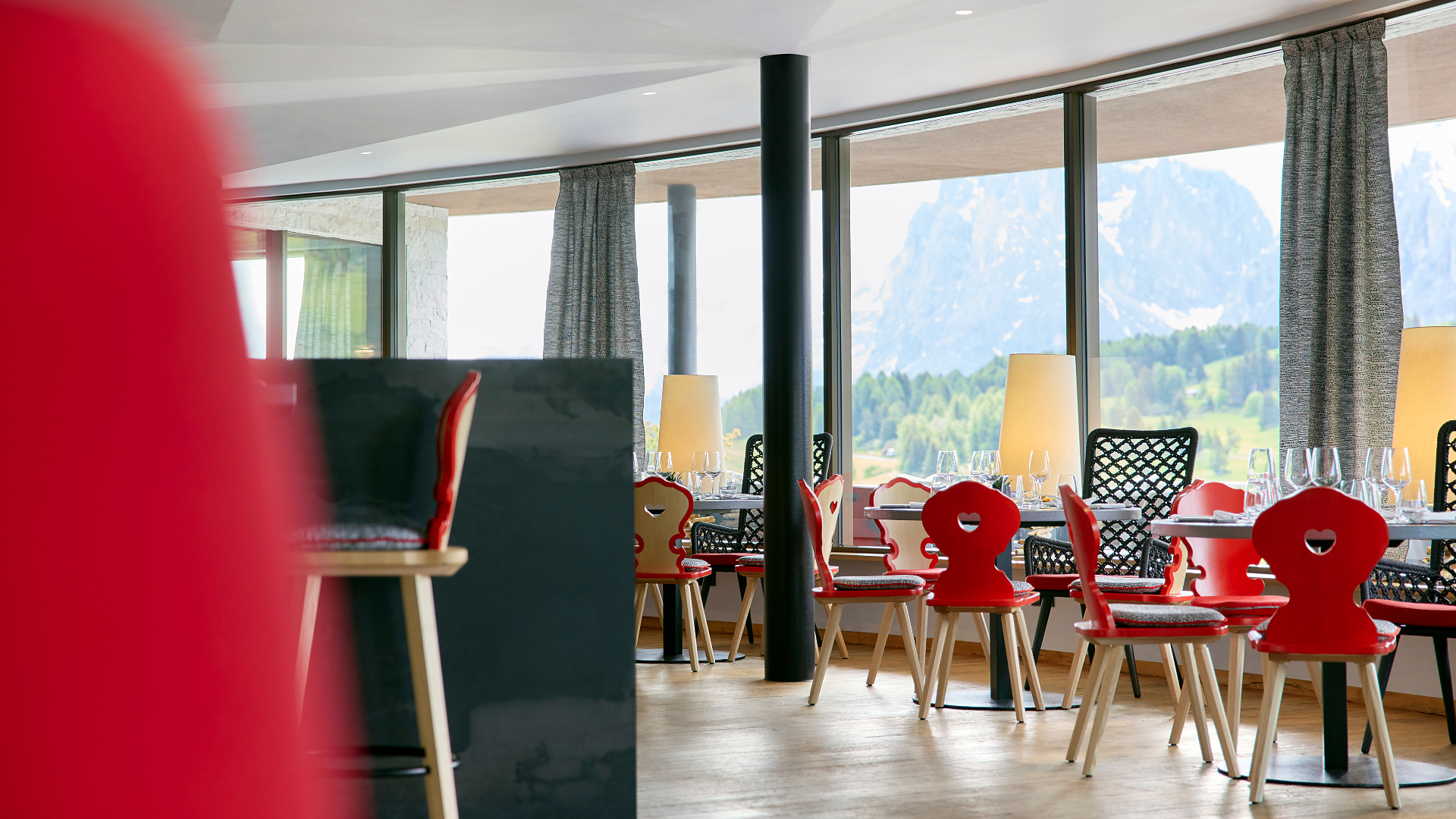 Alpina Chalet Grill and Bar - Dolomites Region Seiser Alm - #2 - suedtirol.info
