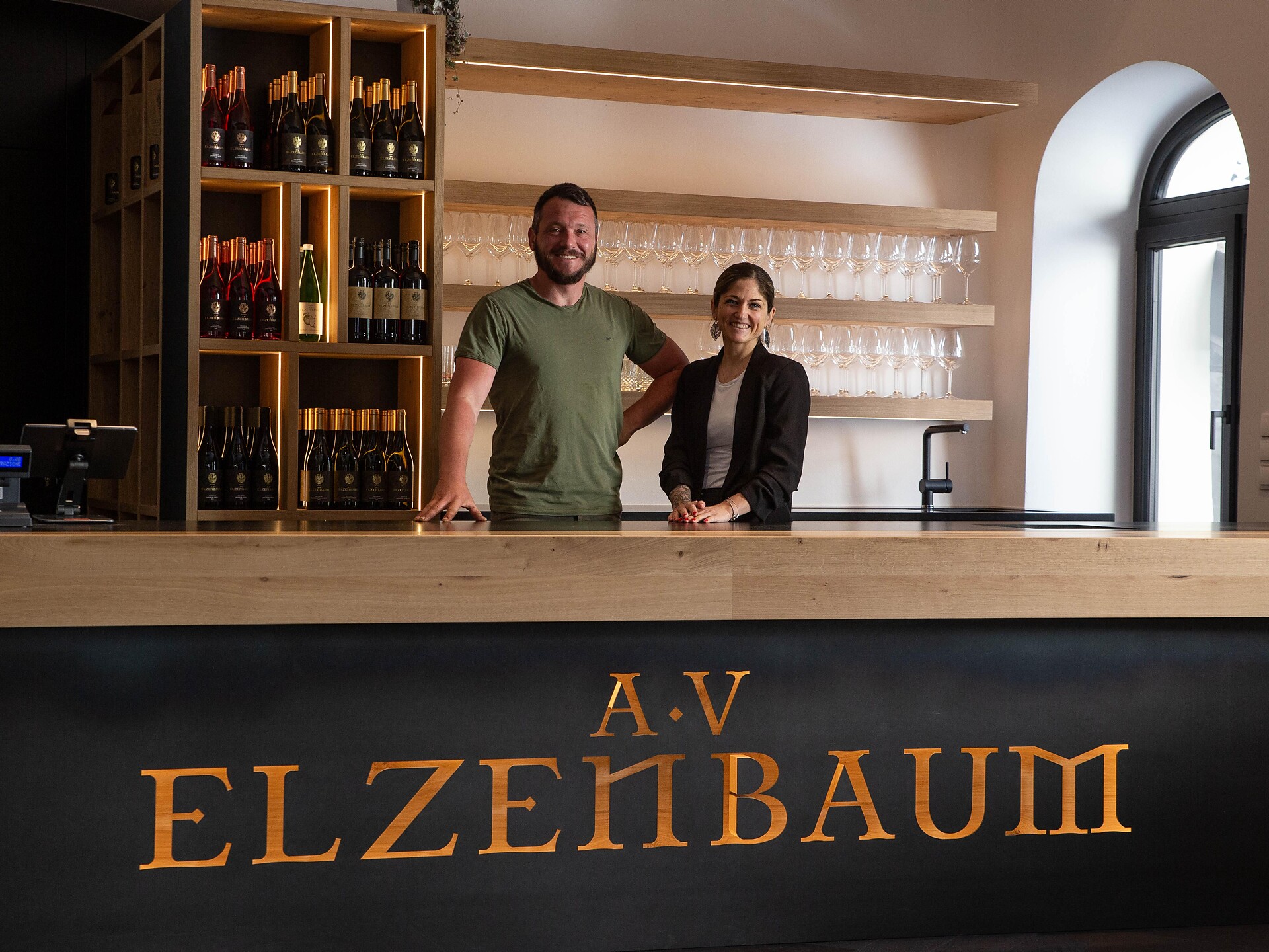 Ausschank A. von Elzenbaum - Südtiroler Weinstraße - #1 - suedtirol.info