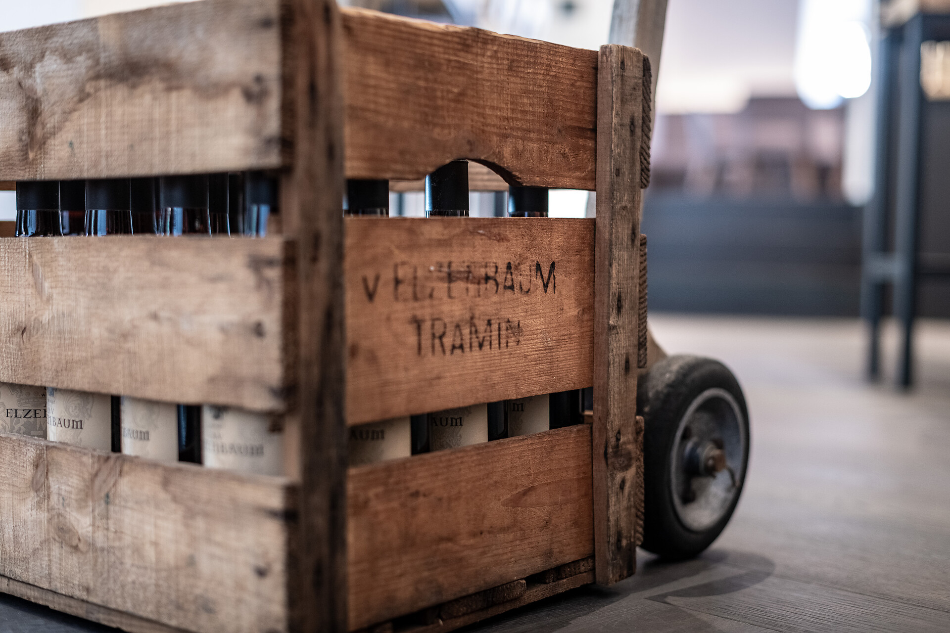 Ausschank A. von Elzenbaum - Südtiroler Weinstraße - #6 - suedtirol.info