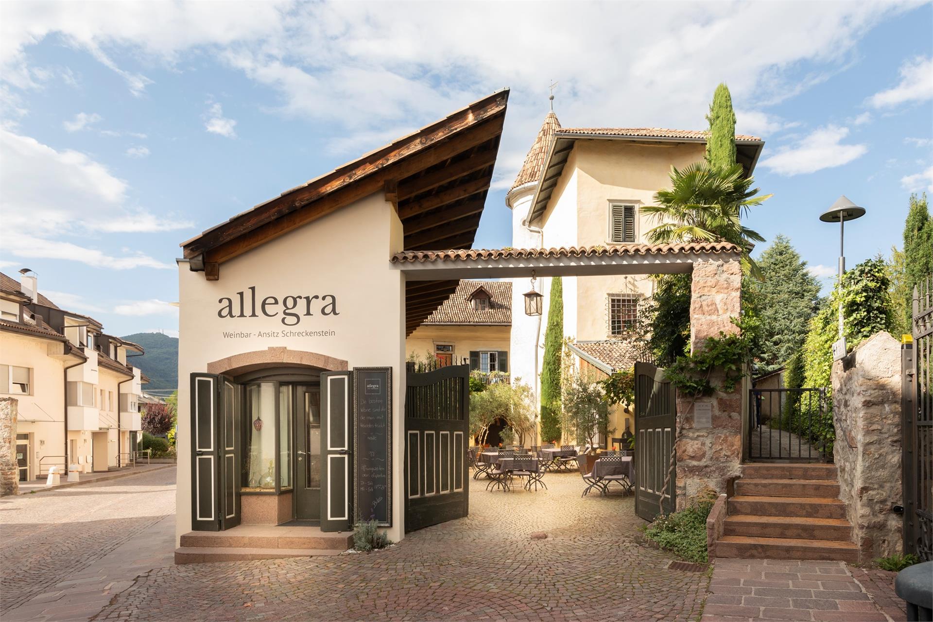 allegra Weinbar im Ansitz Schreckenstein Appiano sulla Strada del Vino 1 suedtirol.info