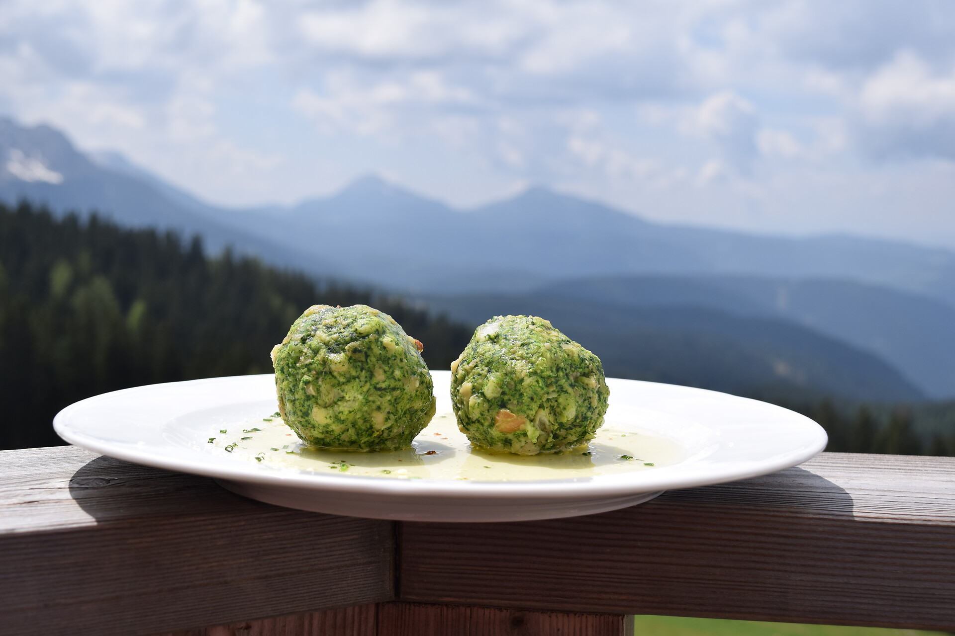 Jeden Dienstag im Juli und August Knödelabend
