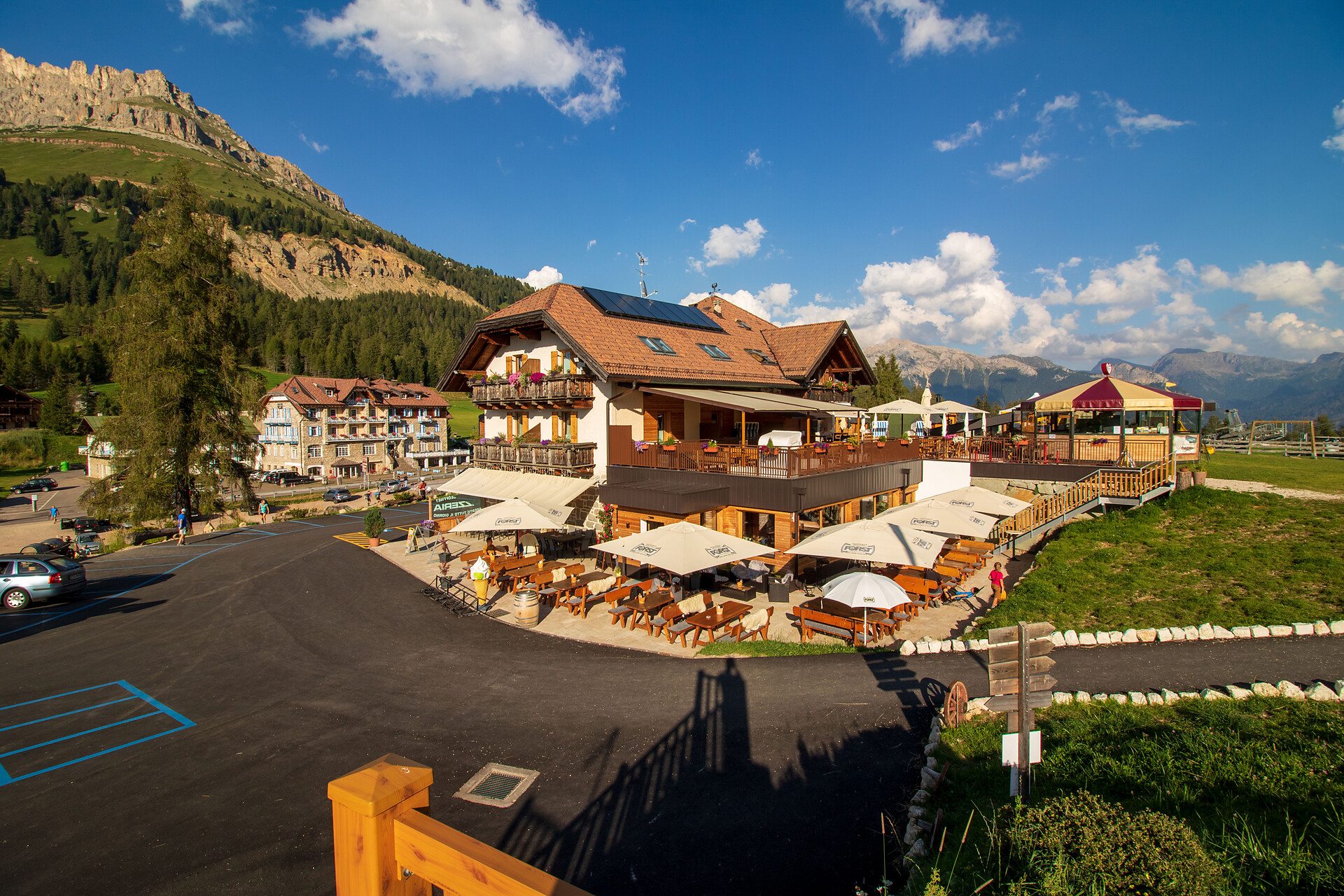 Bar Restaurant Pizzeria ANTERMONT Welschnofen 15 suedtirol.info
