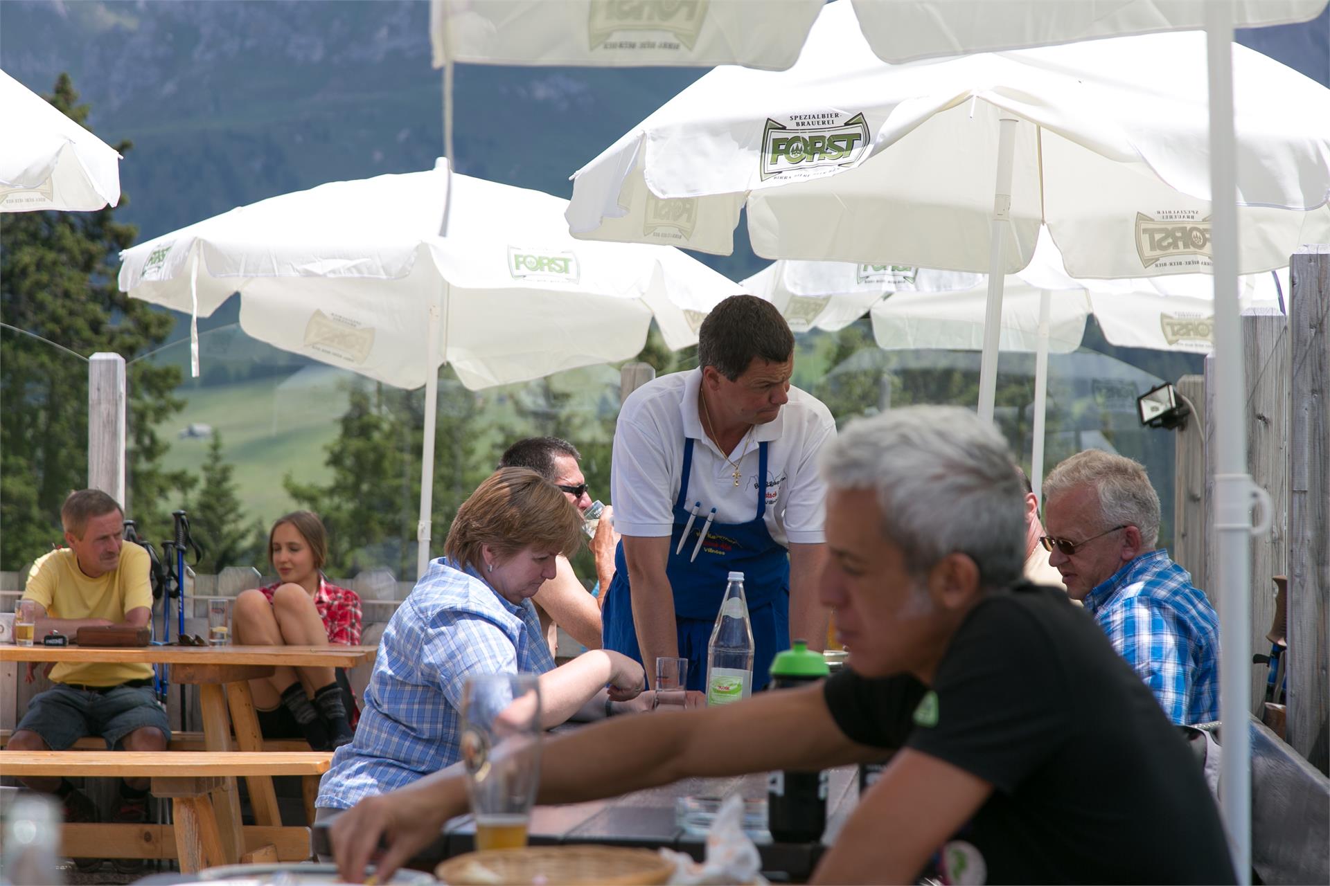 Berggasthof Glatsch Alm Villnöss 4 suedtirol.info