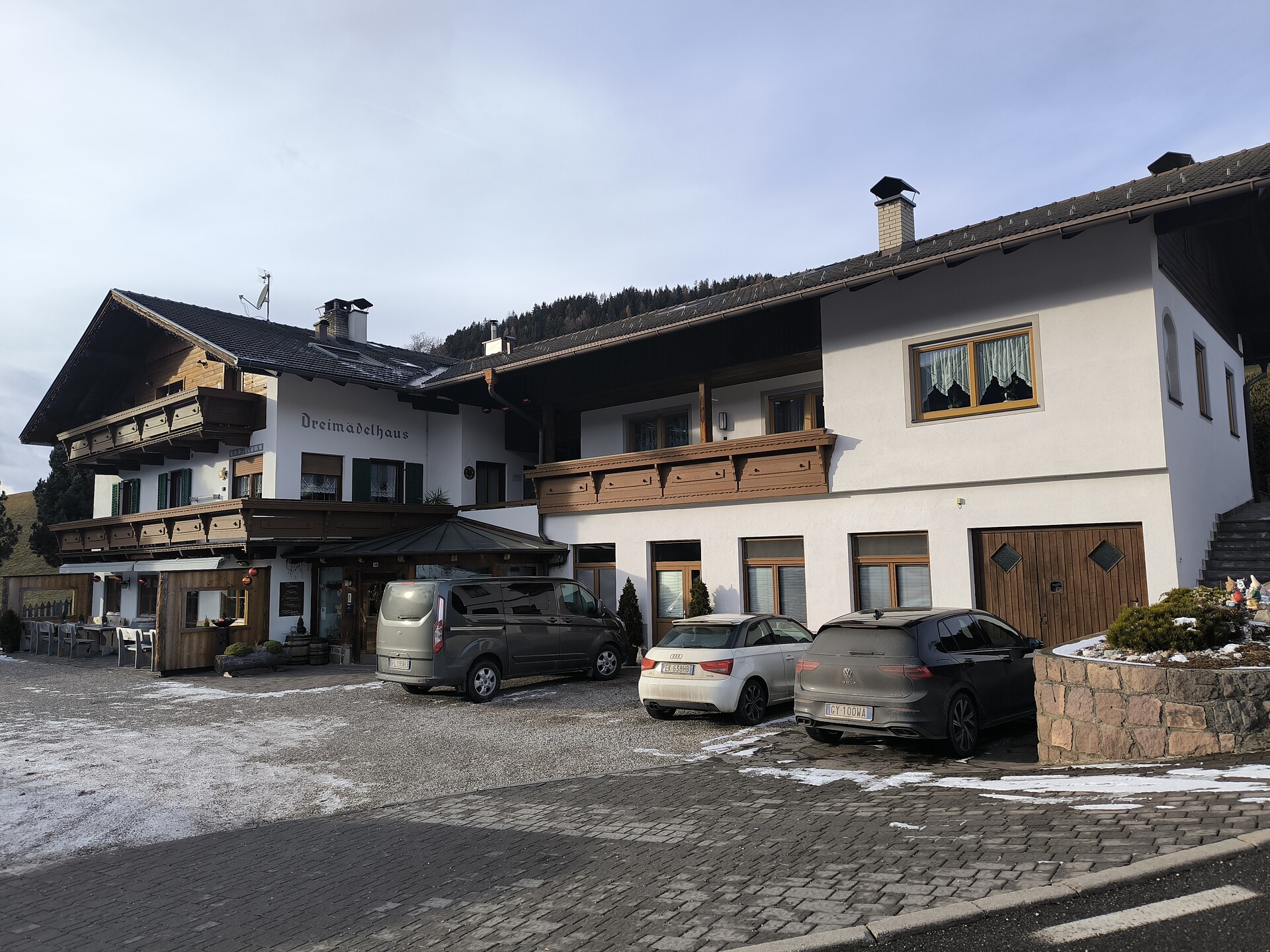Bar Restaurant Pizzeria Dreimädelhaus - Dolomitenregion Lüsen Villnöss - #1 - suedtirol.info
