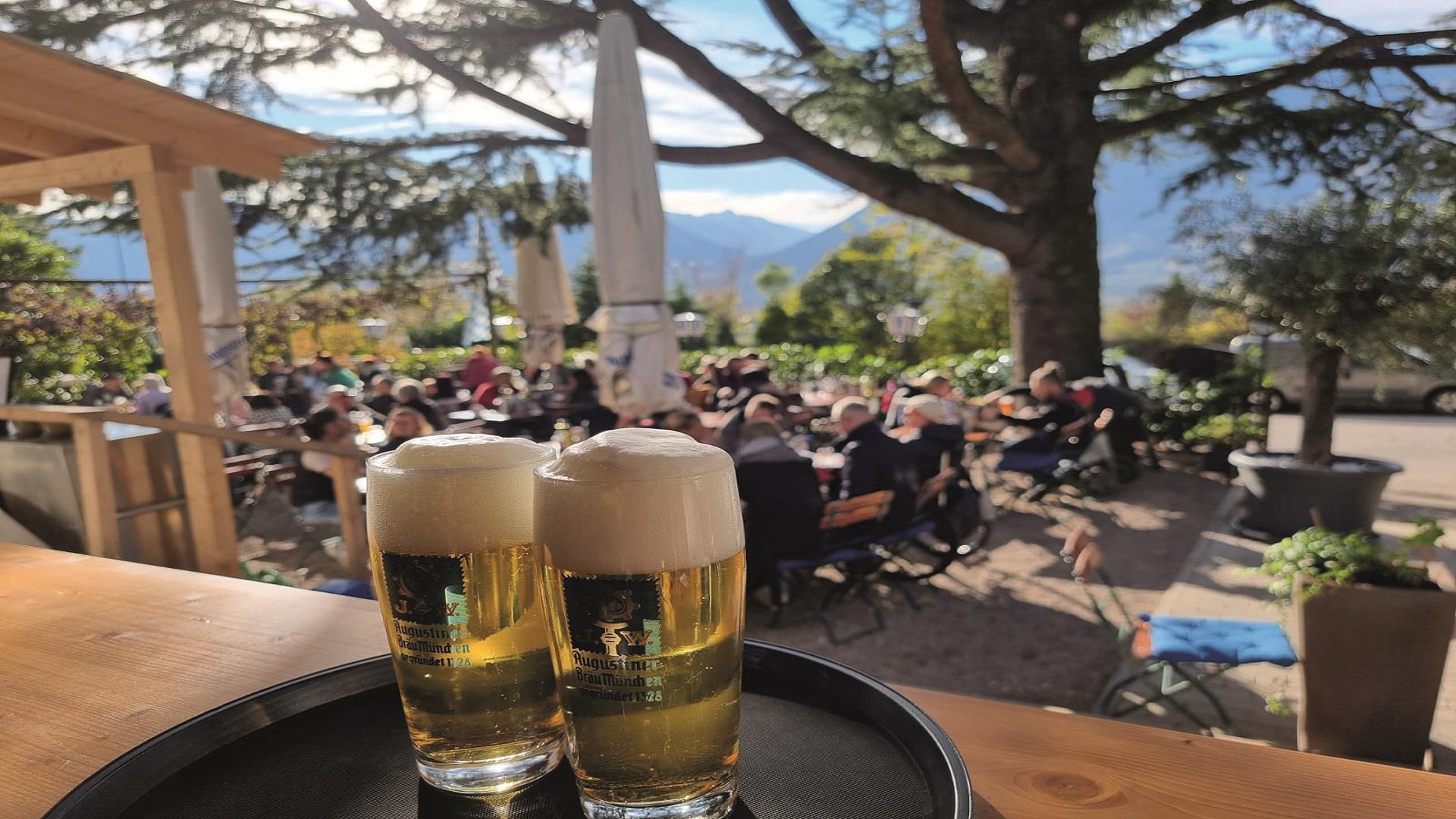 Biergarten Polygon Meran/Merano 3 suedtirol.info