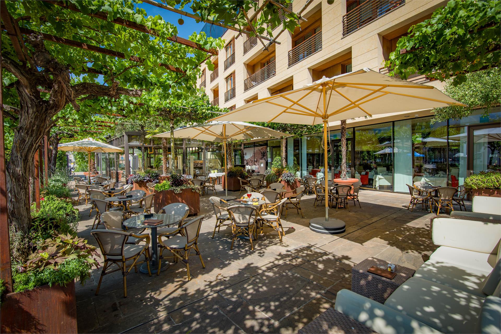 Bistro La Piazza Meran 1 suedtirol.info