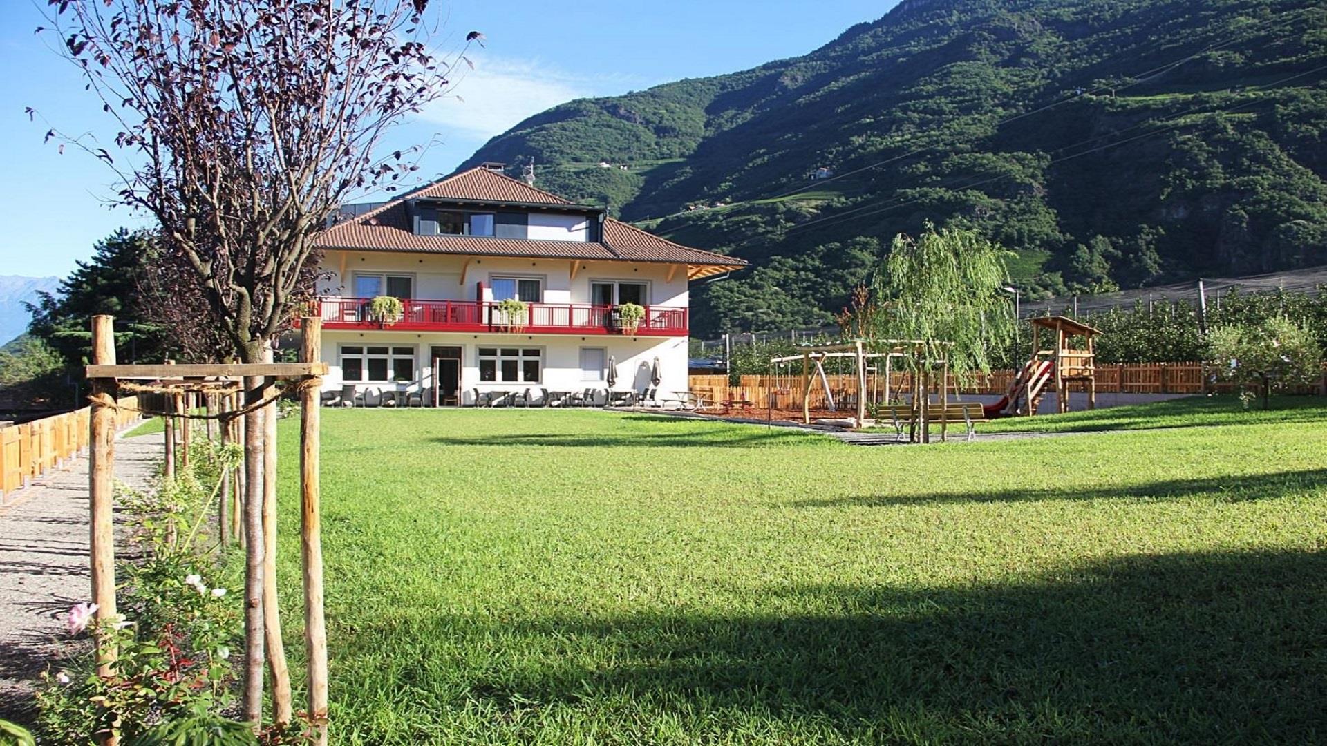 Bar-Pizzeria-Restaurant Egger Terlan 4 suedtirol.info