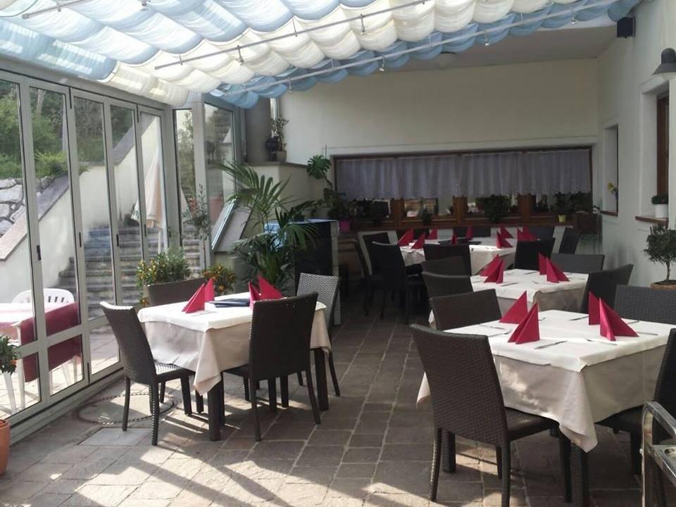 Bürgerstube Restaurant Pizzeria Tramin an der Weinstraße 1 suedtirol.info