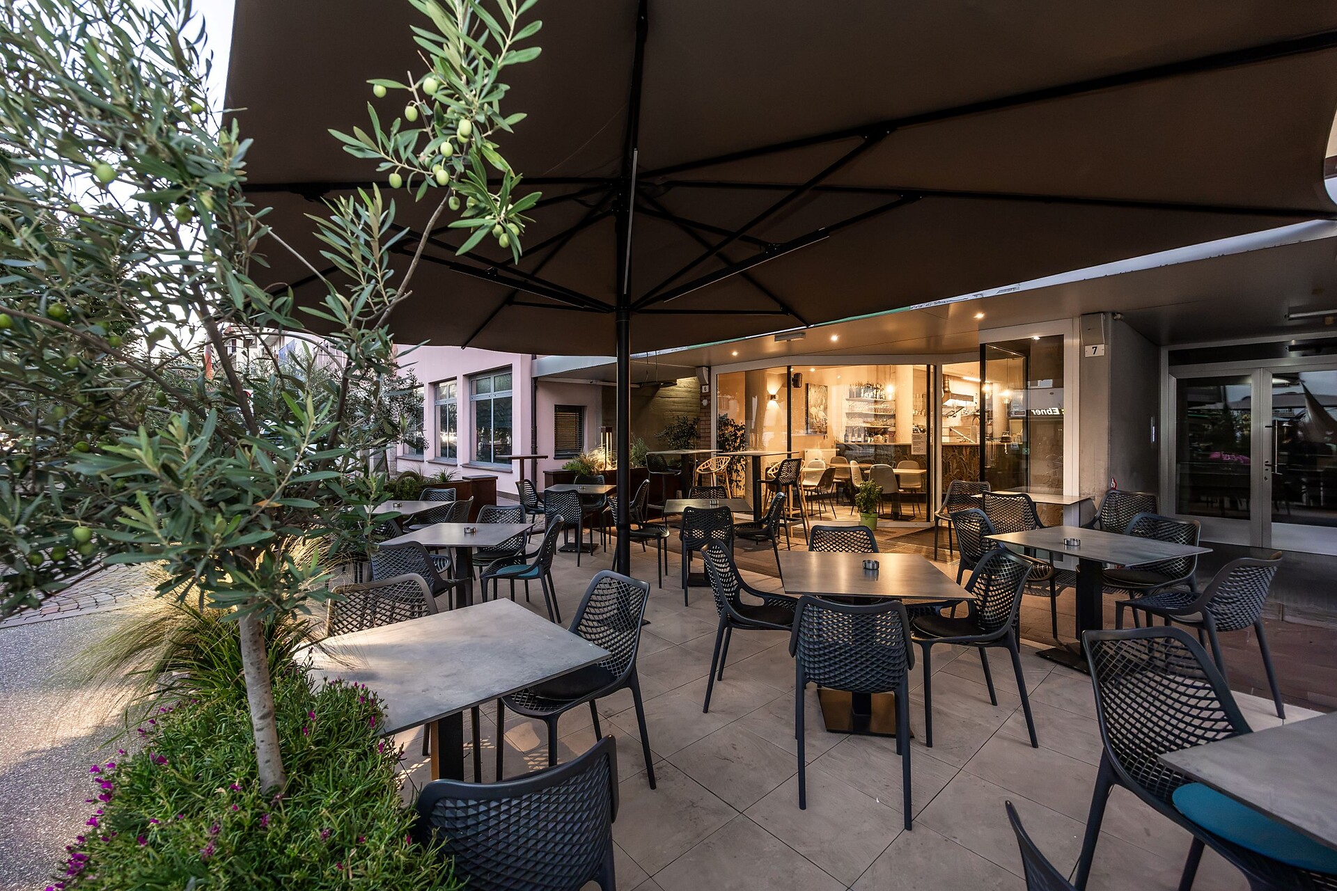 Bistro Café Basilicum - Südtiroler Weinstraße - #3 - suedtirol.info