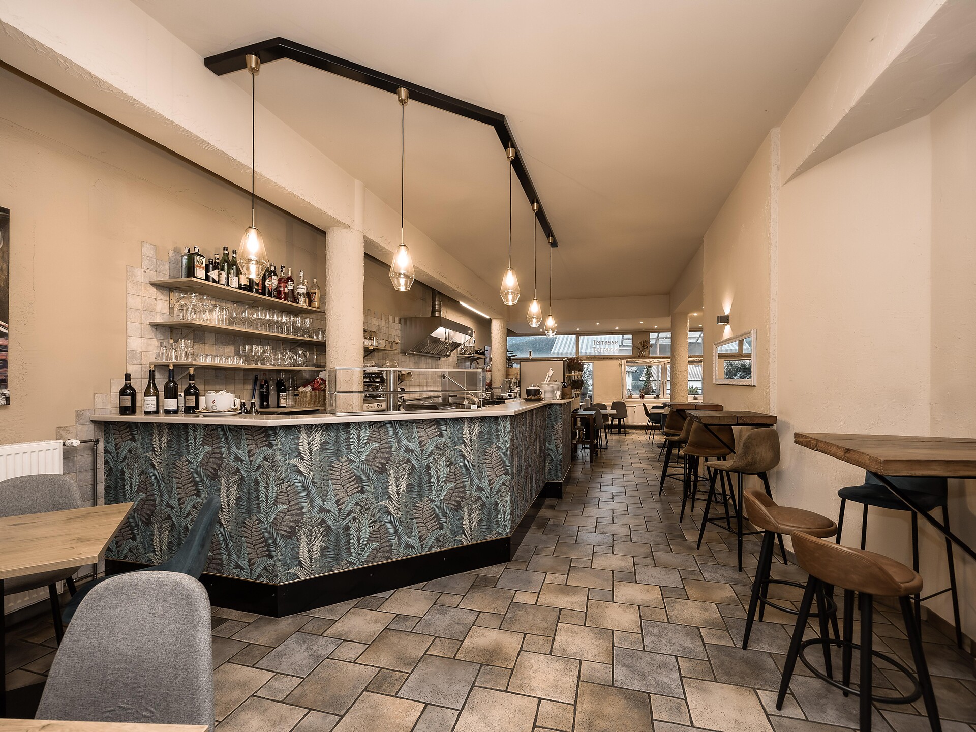 Bistro Café Basilicum - Südtiroler Weinstraße - #1 - suedtirol.info