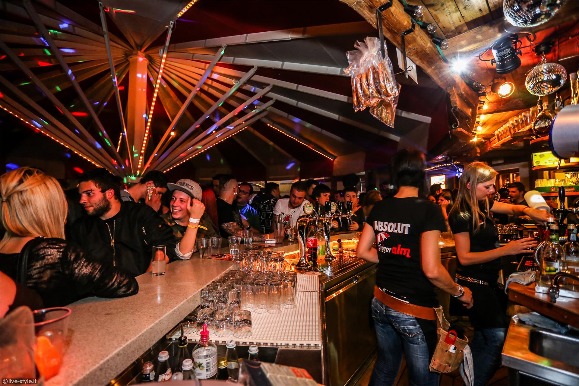 Bar Après Ski Giggeralm Brunico 2 suedtirol.info
