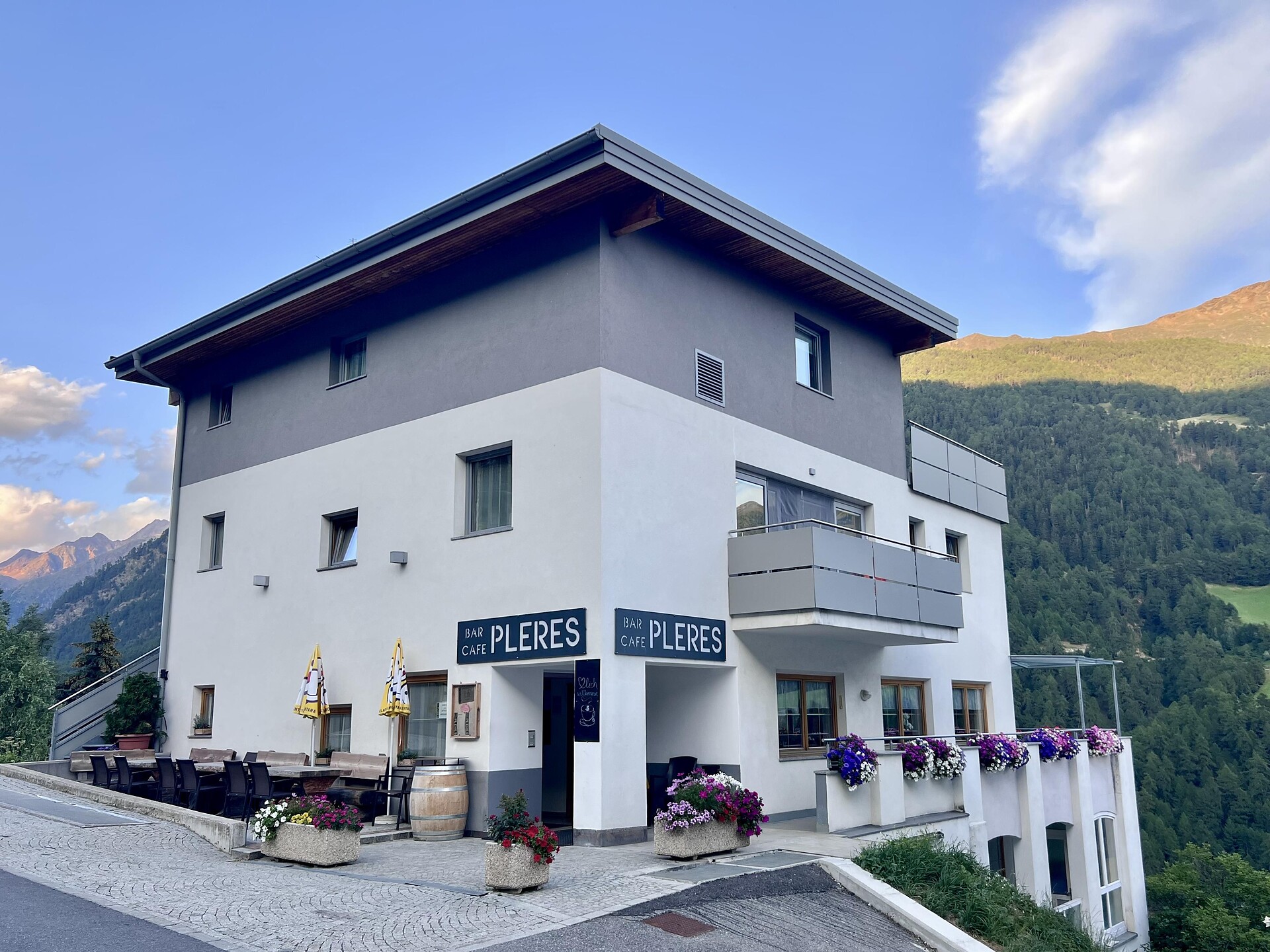 Bar Café Pleres - Vinschgau/Val Venosta - #1 - suedtirol.info