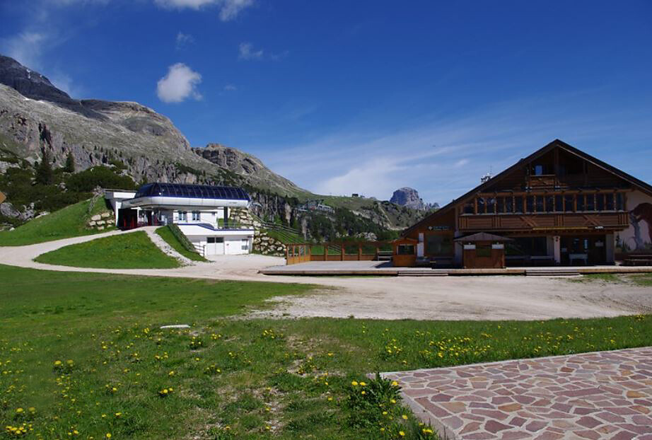 Bec de Roces hut - Dolomites Region Alta Badia - #5 - suedtirol.info