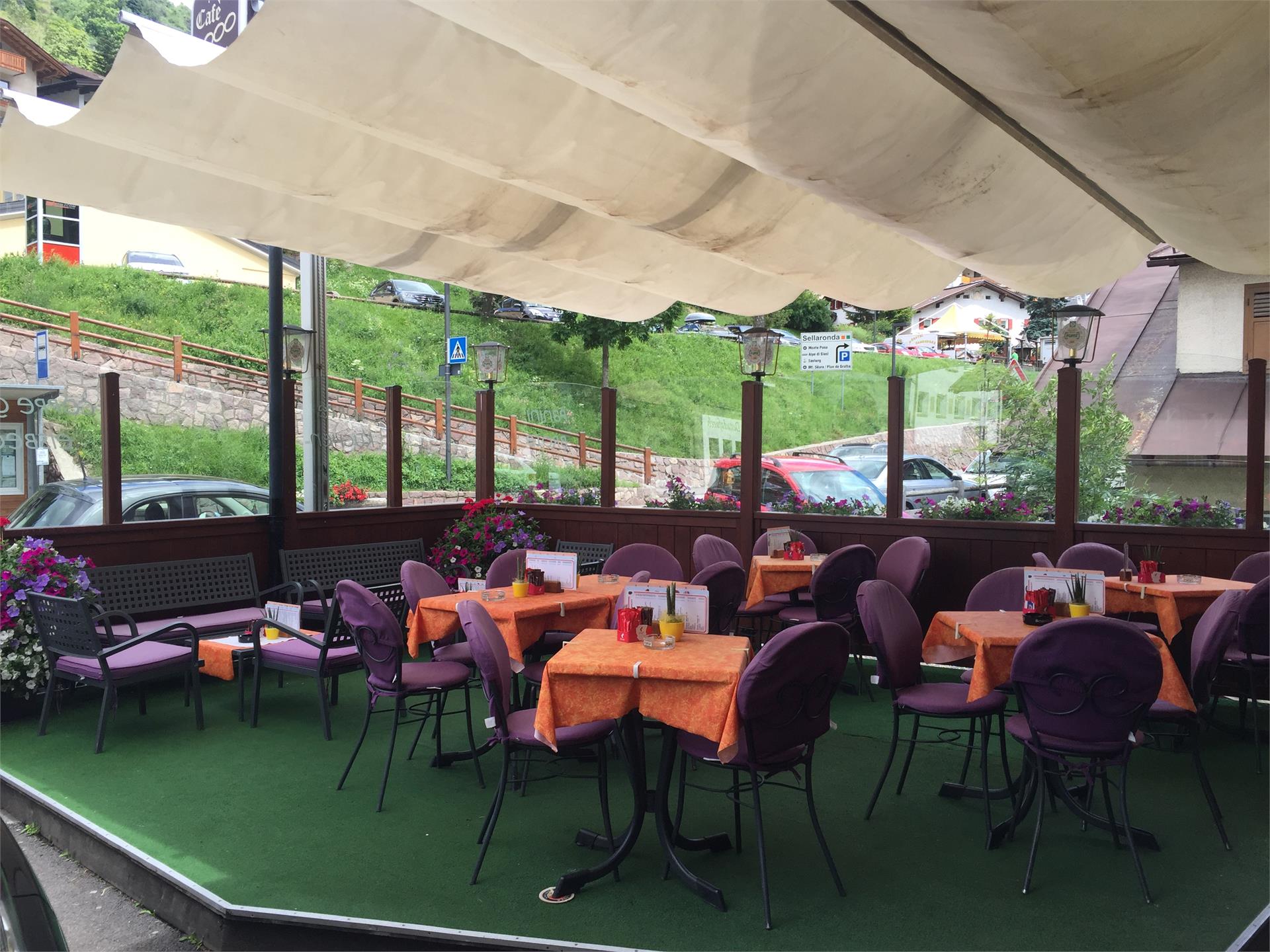Bar Café 2000 S.Crestina Gherdëina/Santa Cristina Val Gardana 6 suedtirol.info
