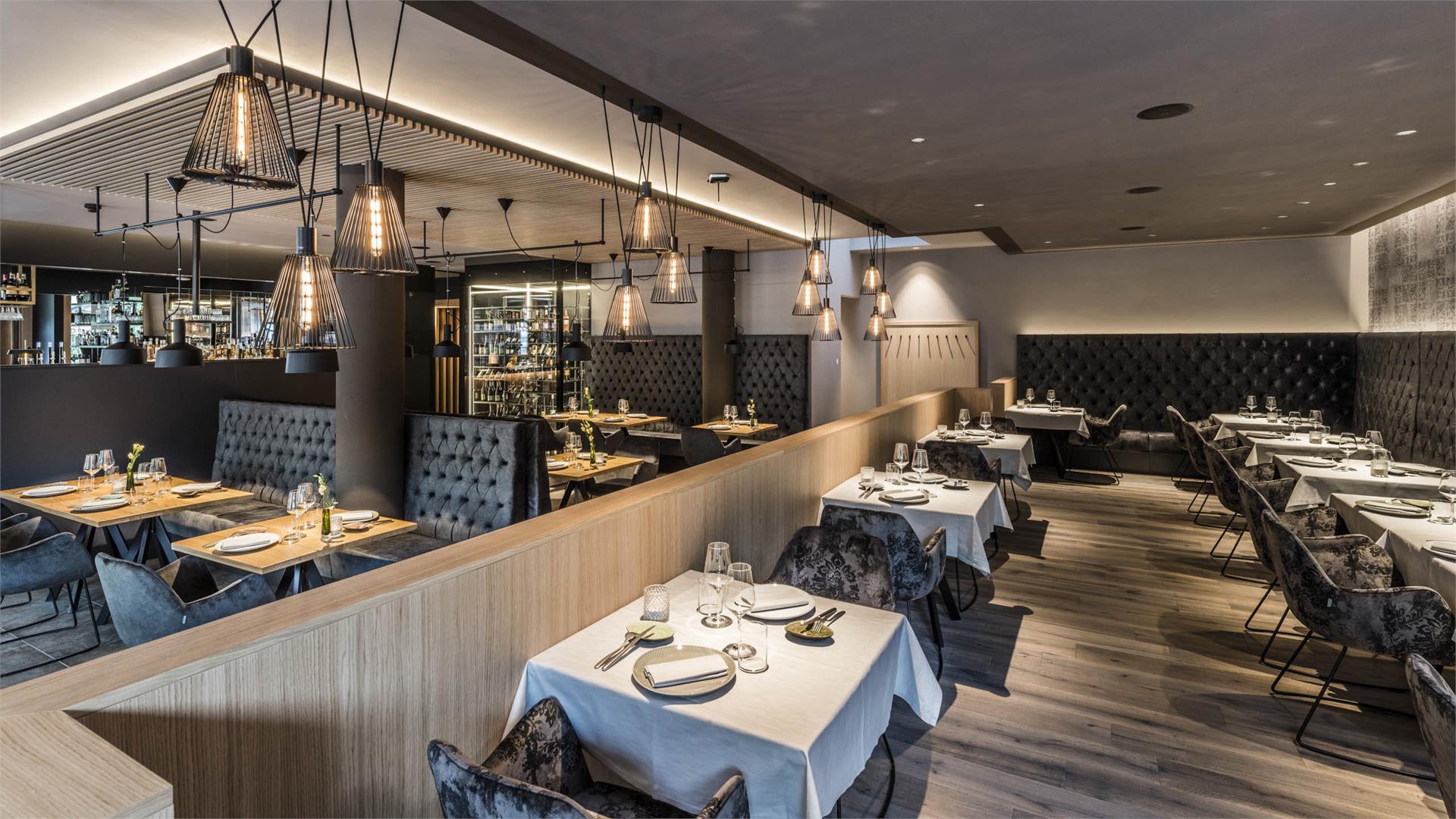 Bar Restaurant Cosmo Bruneck/Brunico 2 suedtirol.info